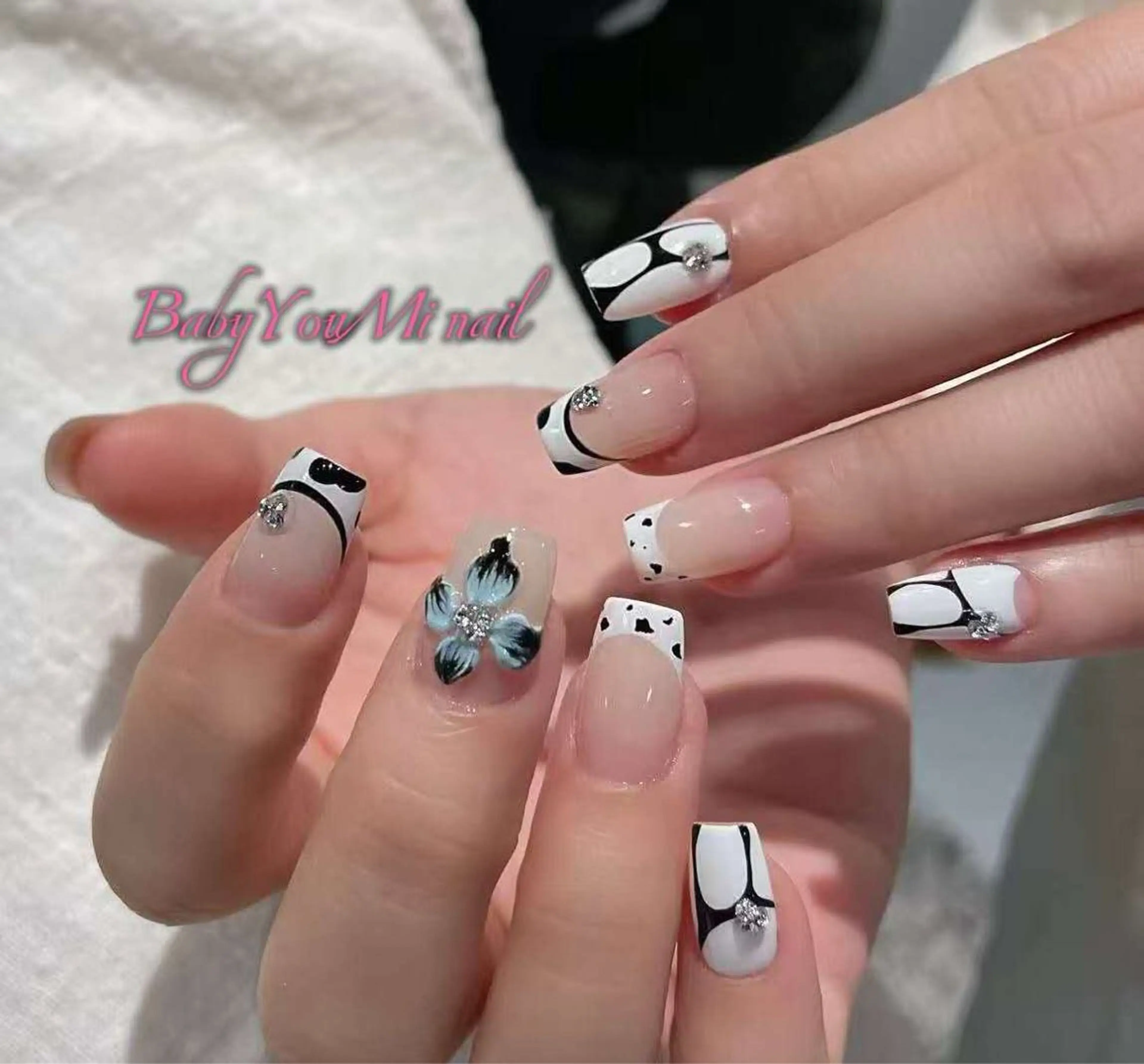 ネイル オーロラネイル フラワーネイル フットネイル フレンチネイル ジェルネイル ハンドネイル BabyYouMi nailのネイルデザイン