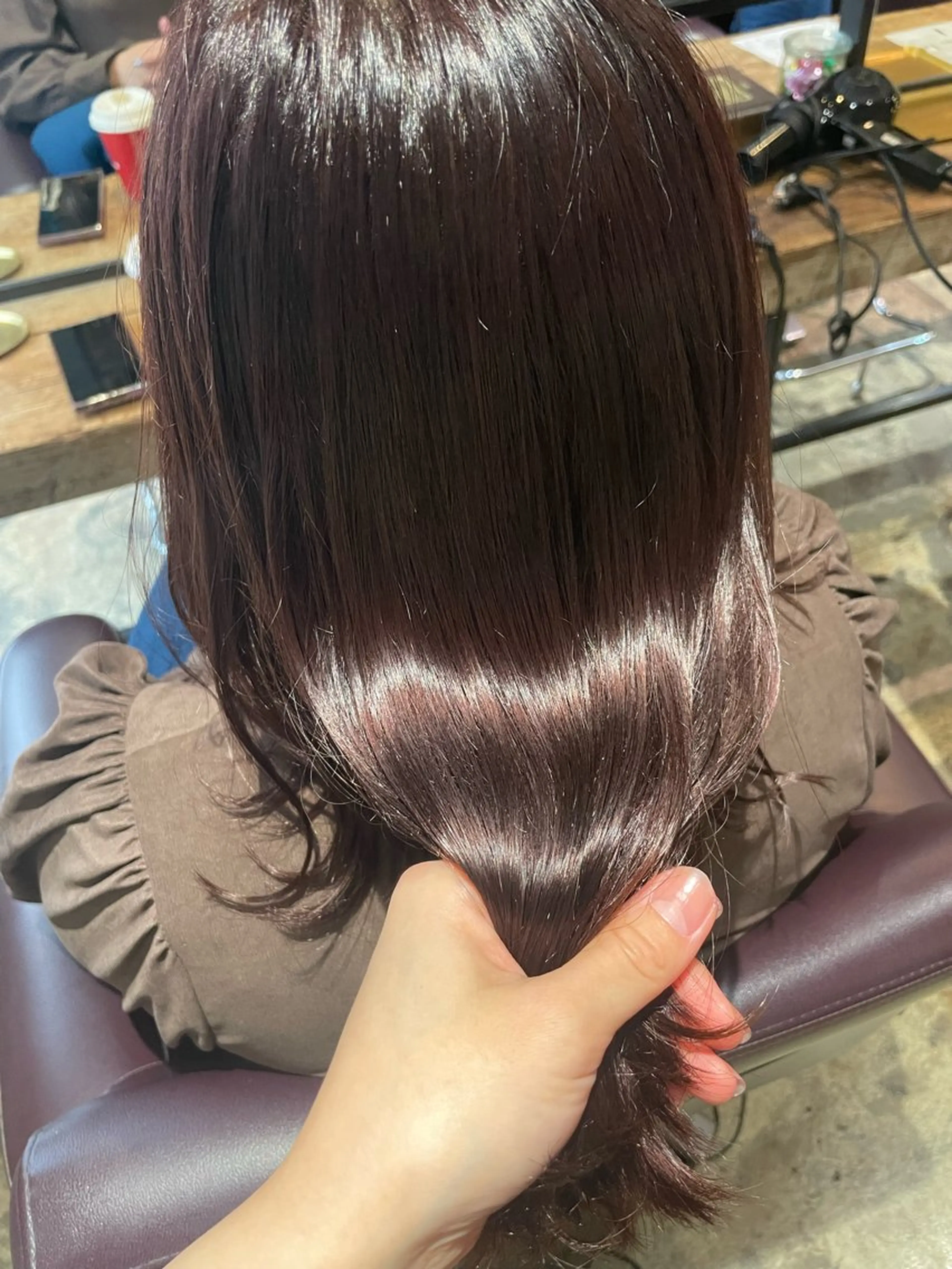 セミロング カラー ブラウンカラー レッドカラー レッドブラウン saya 🧸 カット/縮毛矯正のヘアスタイル