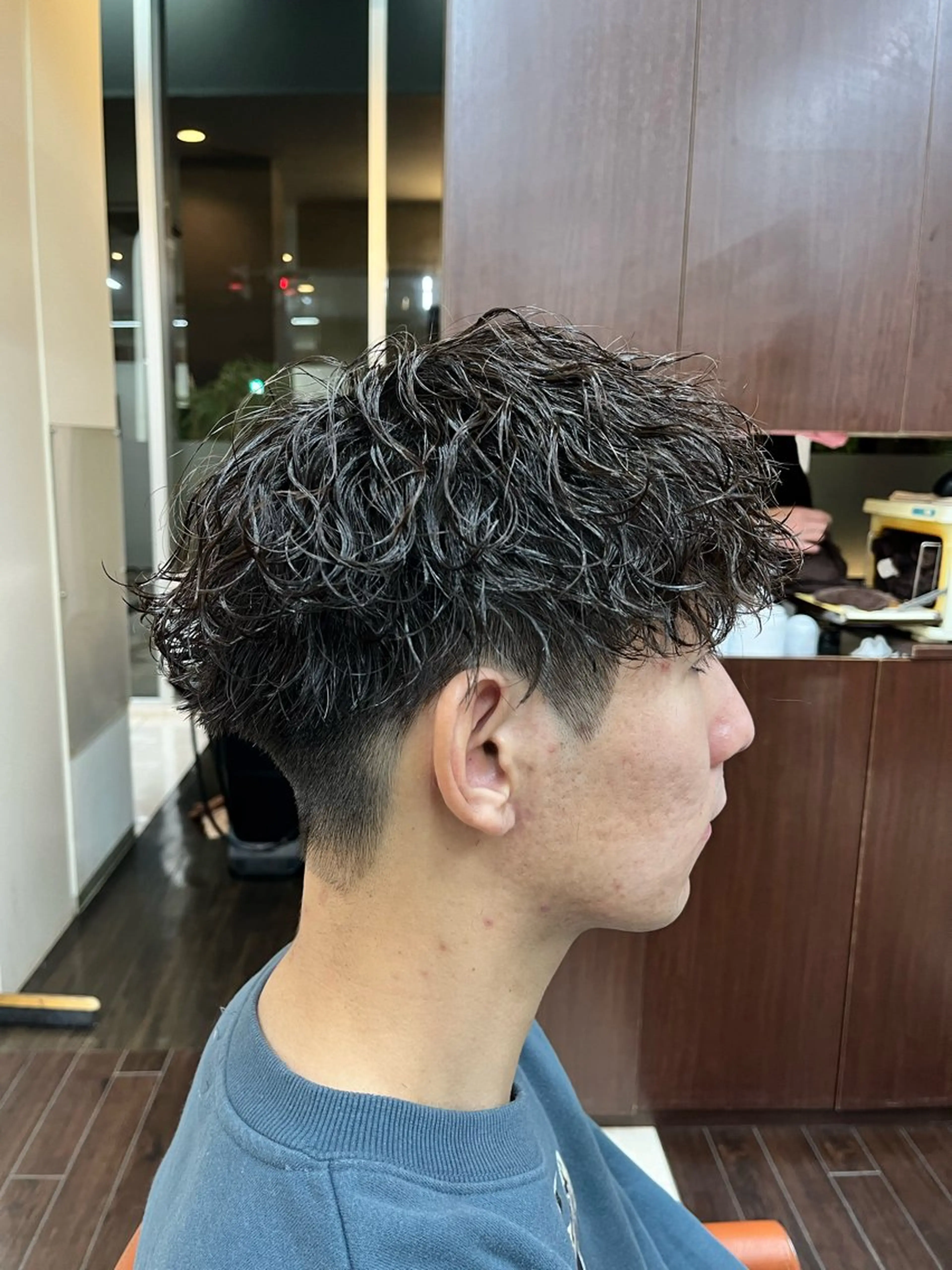 ショート パーマ メンズ メンズパーマ 波巻きパーマ スパイラルパーマ カット パーマ ヘアセット AROH  men's cut&men's perm 船橋店所属・🧊メンズ特化🧊 高木航希のヘアスタイル