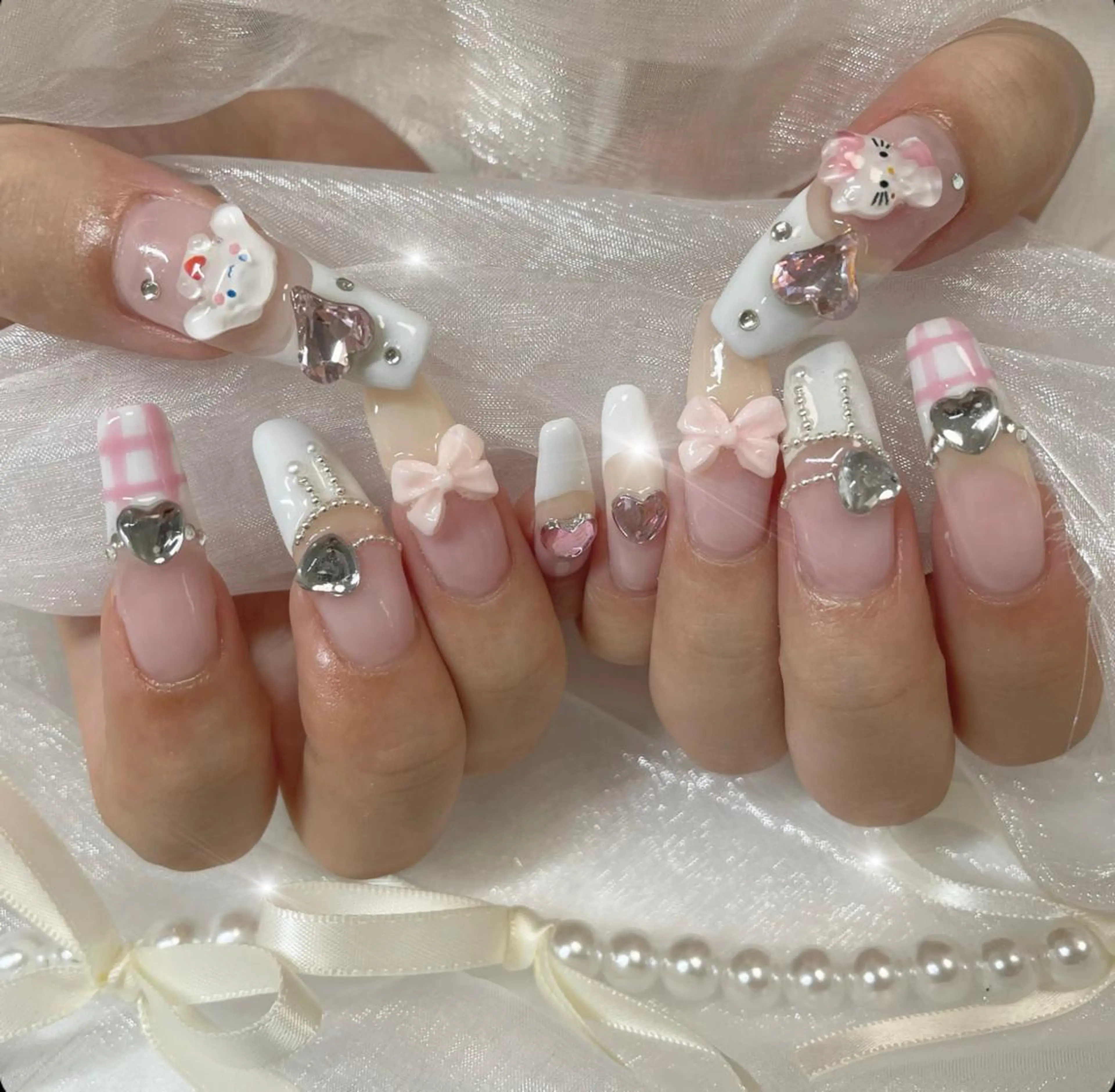 ネイル ジェルネイル ガーリー 韓国ネイル 持ち込み ワンカラーネイル ハンドネイル fiore nail 🦋のネイルデザイン