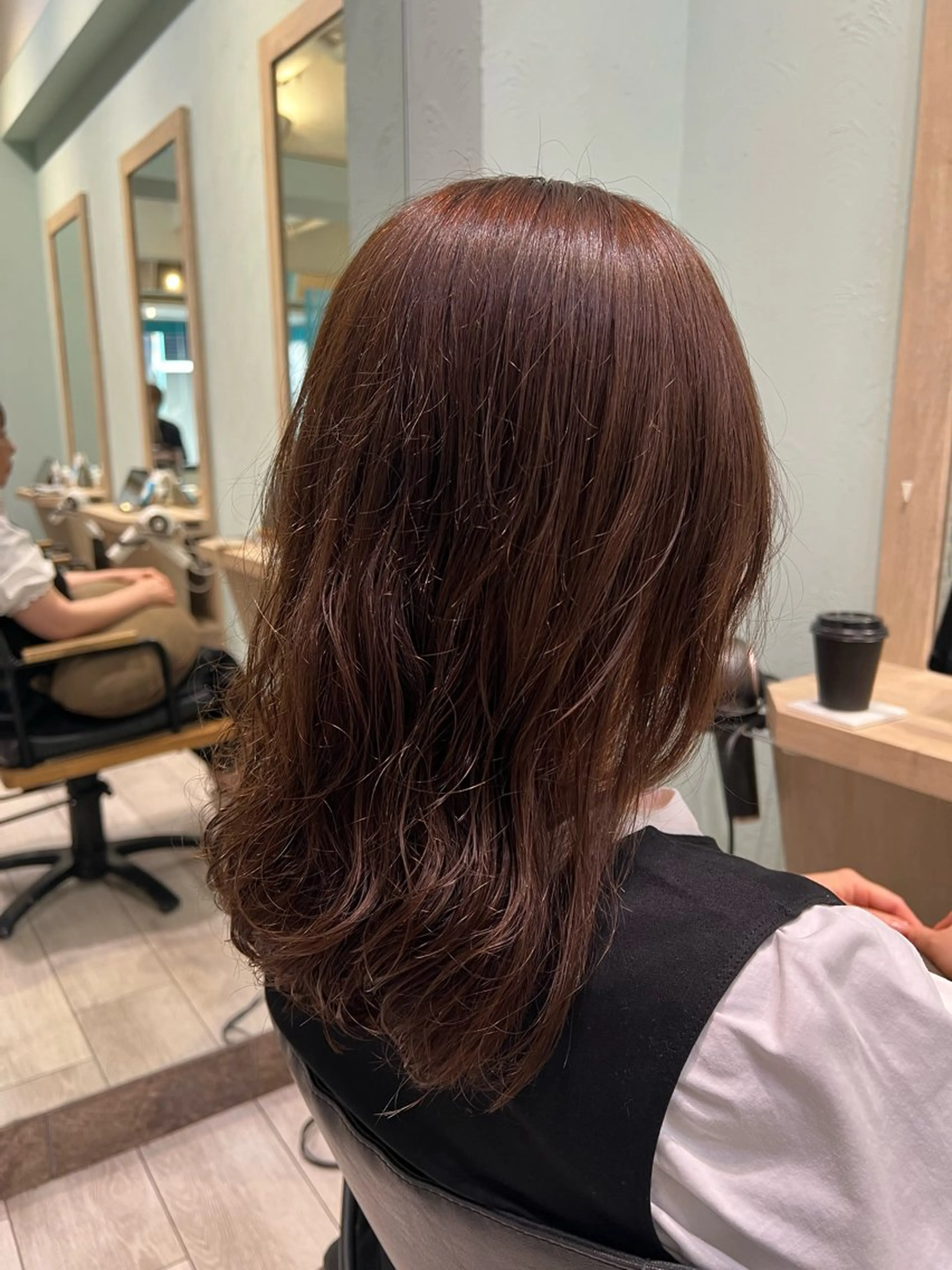 ミディアム ヘアカラー トリートメント 髪質改善カラー 🏖️クウト🏖️のヘアスタイル