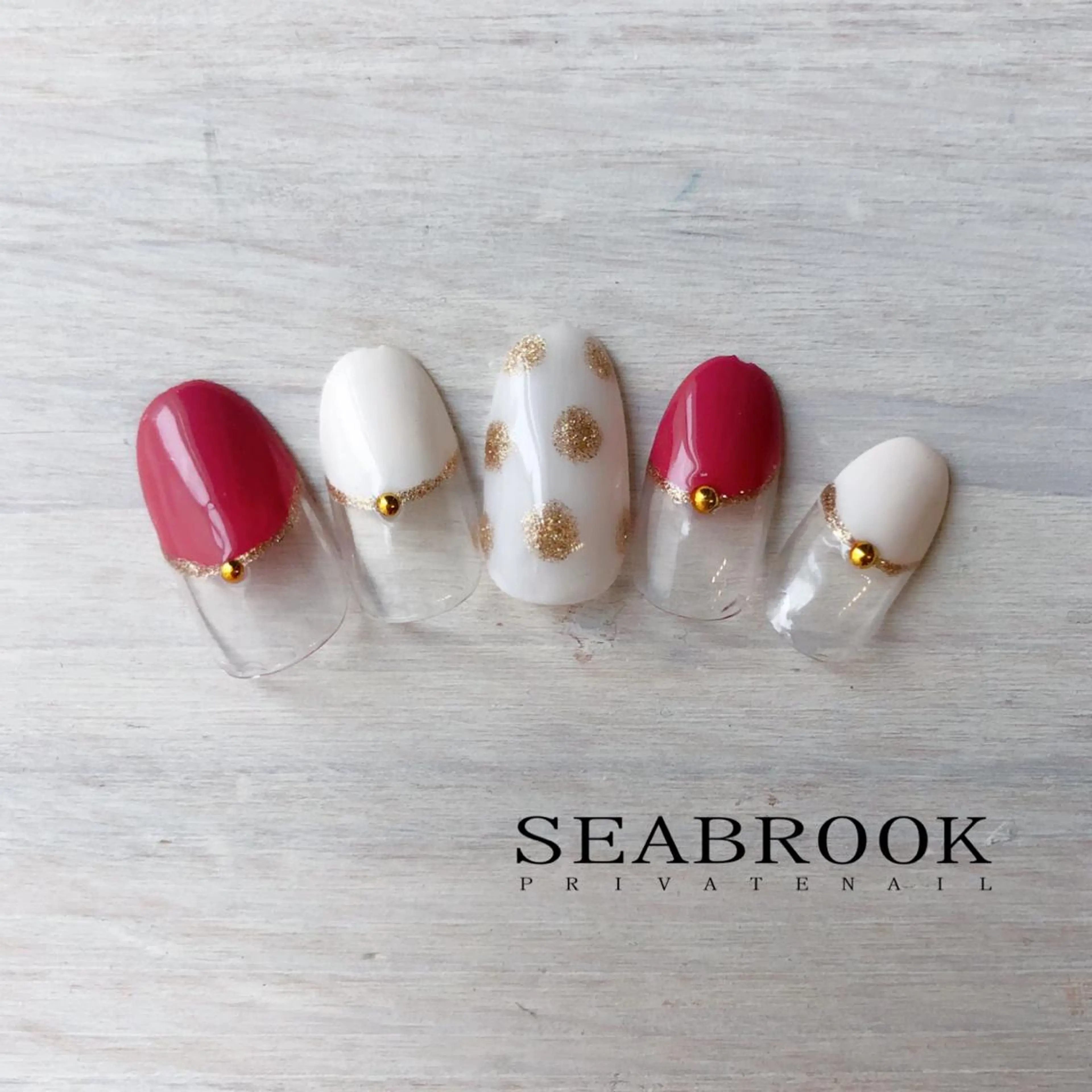 ネイル 鈴木 奈穂子のネイルデザイン