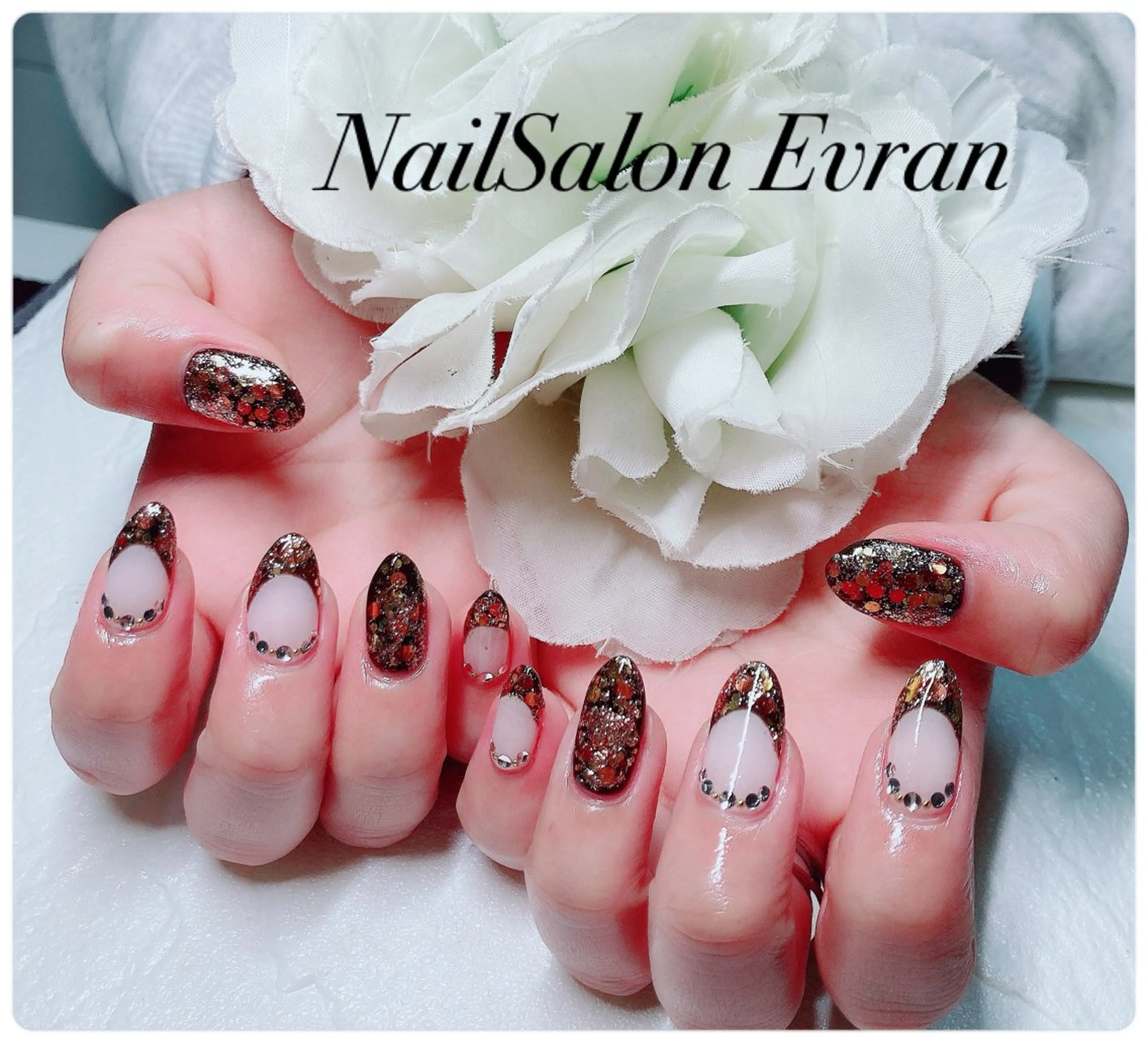 ネイル アートネイル フレンチネイル マグネットネイル 持ち込み ニュアンスネイル Nail salon Evranのネイルデザイン