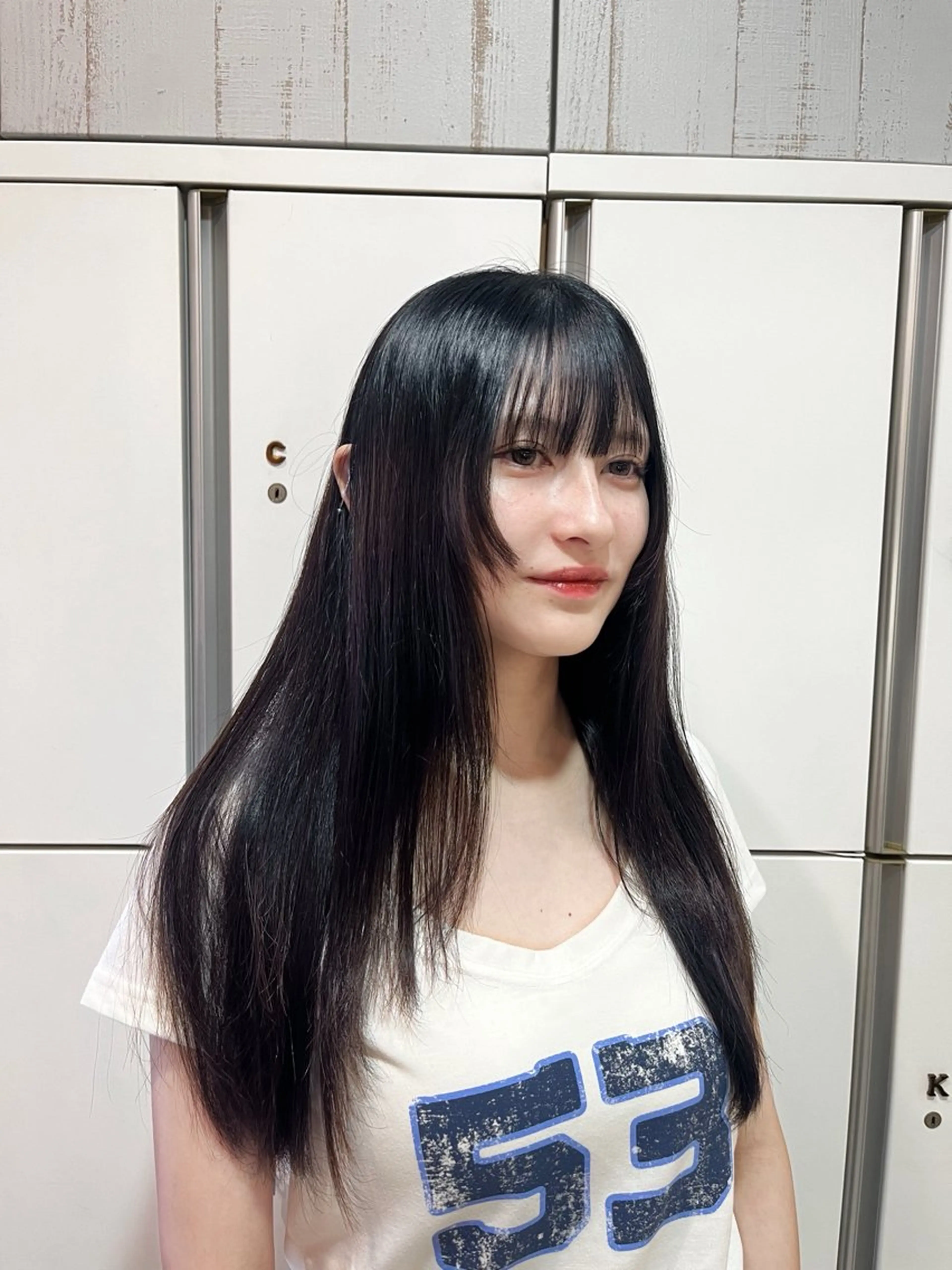 ロング パーマ 縮毛矯正 縮毛矯正 垢抜けカラー/オリー ブ系/フェミニン/鏡のヘアスタイル