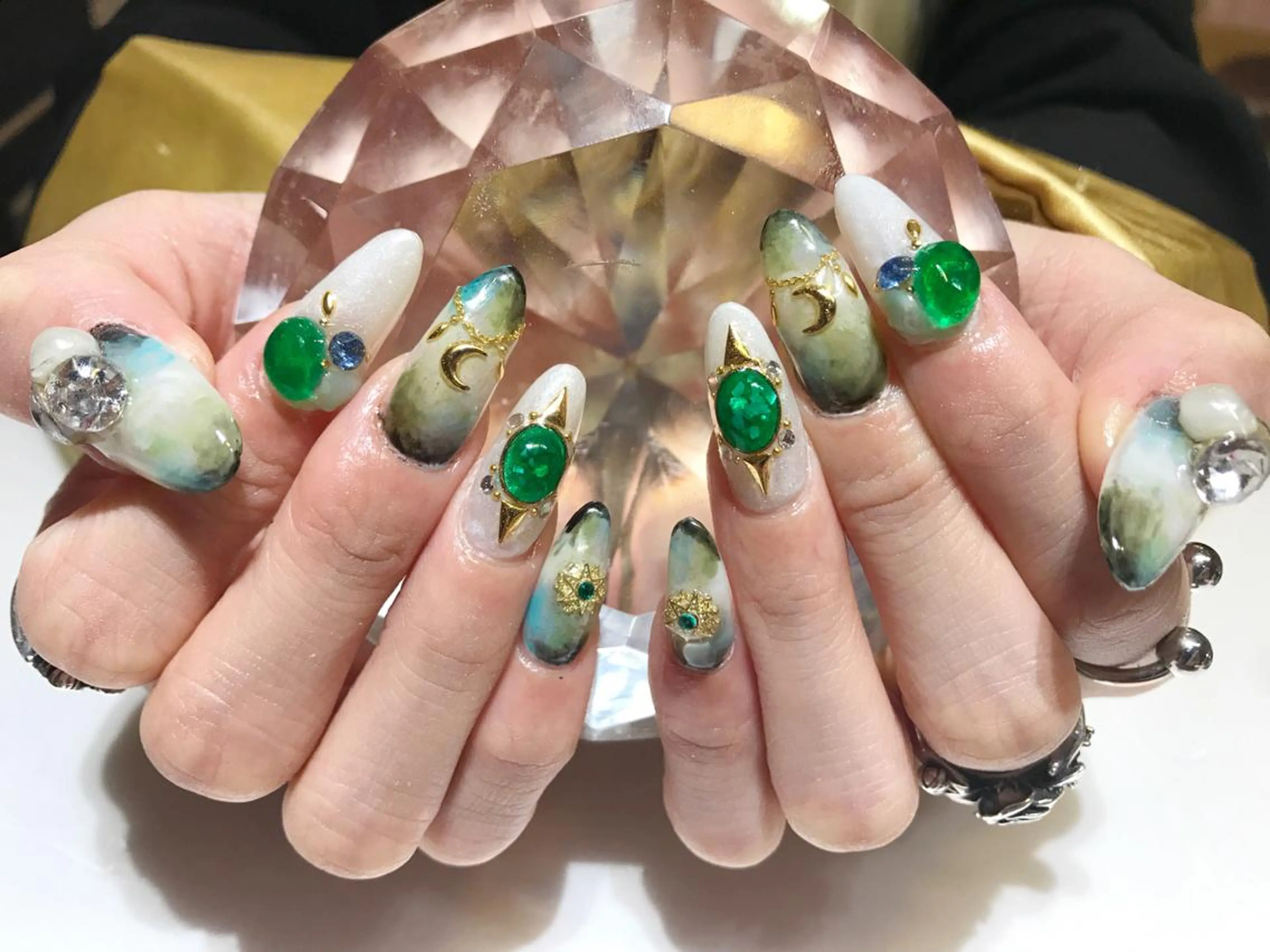 ネイル スカルプネイル YUN 💅のネイルデザイン