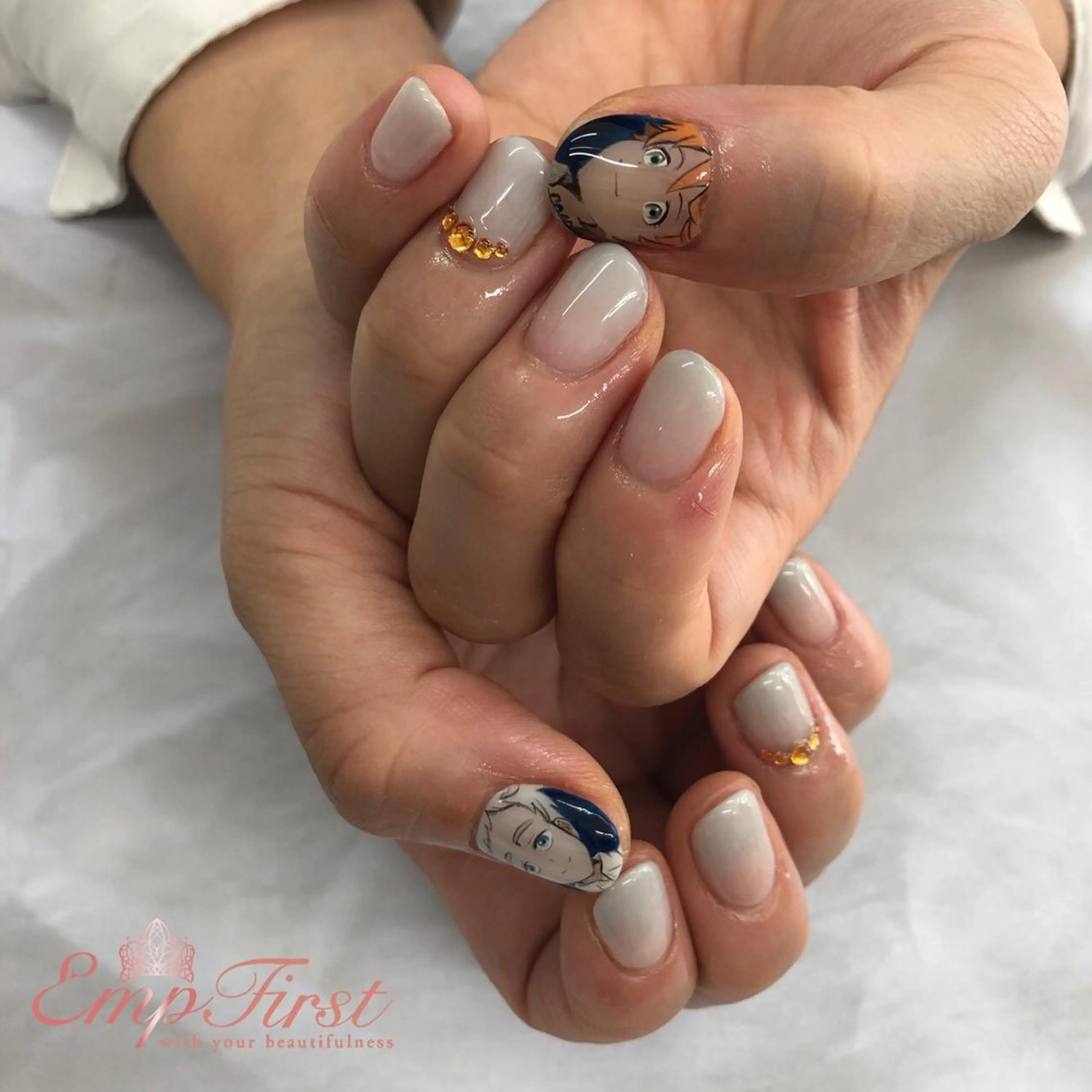 ネイル グラデーション ストーンネイル ハンドネイル ハンドケア NAIL SALON le'ana所属・NAIL SALON le'anaのネイルデザイン