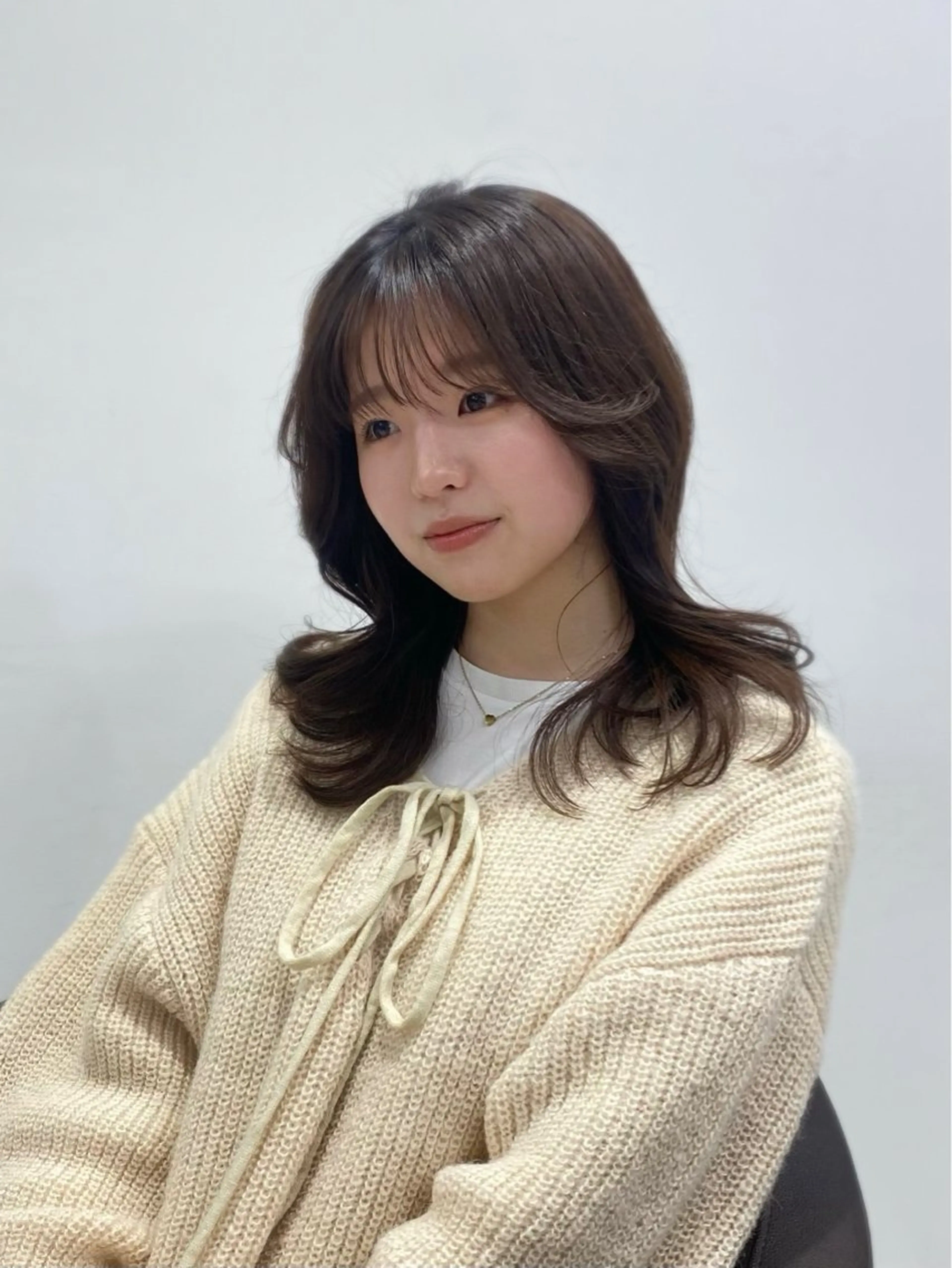 ミディアム 岡山 愛のヘアスタイル