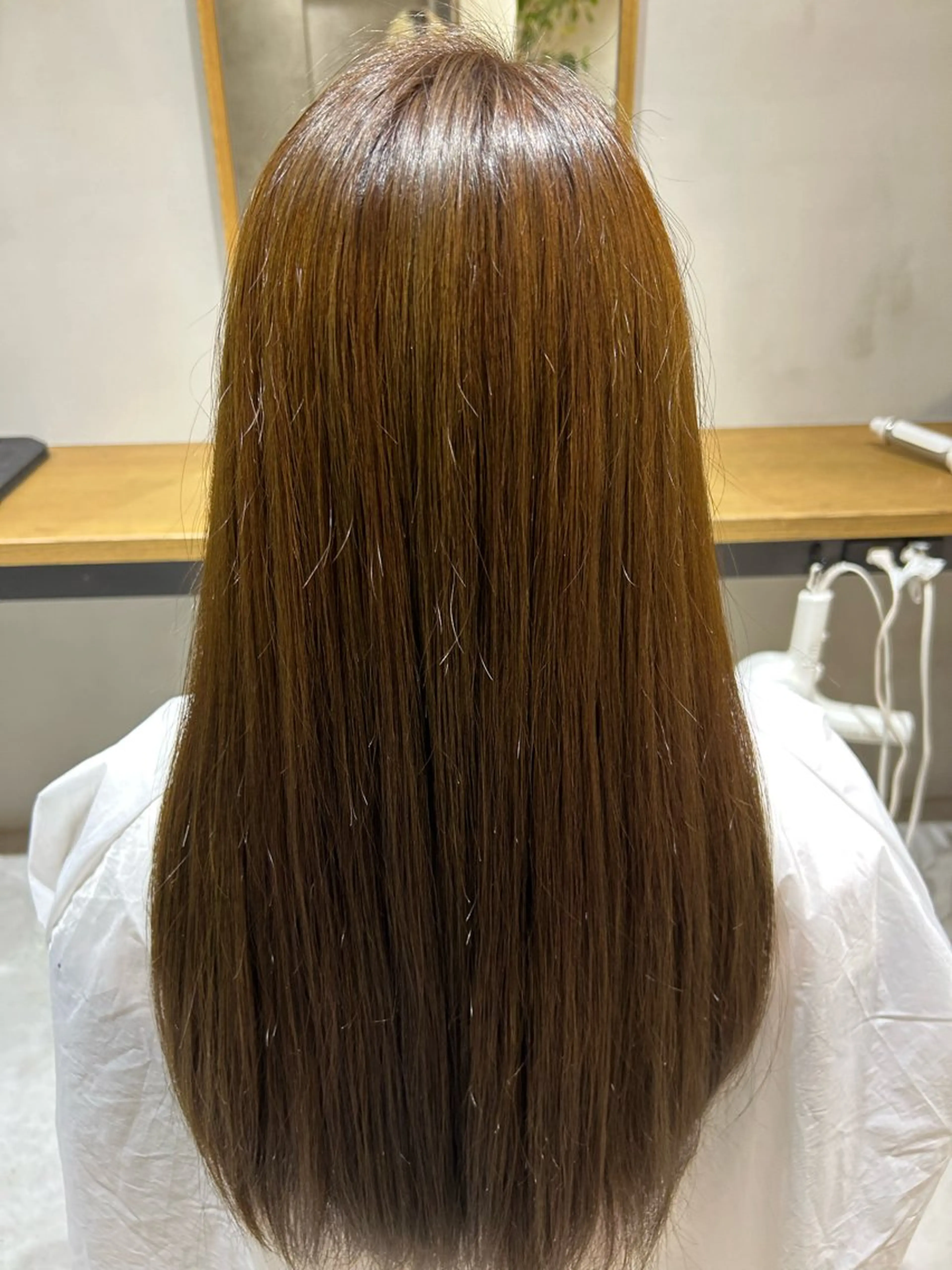 ロング カラー ベージュカラー オリーブベージュ まりん🍒 名駅/レイヤーカットのヘアスタイル