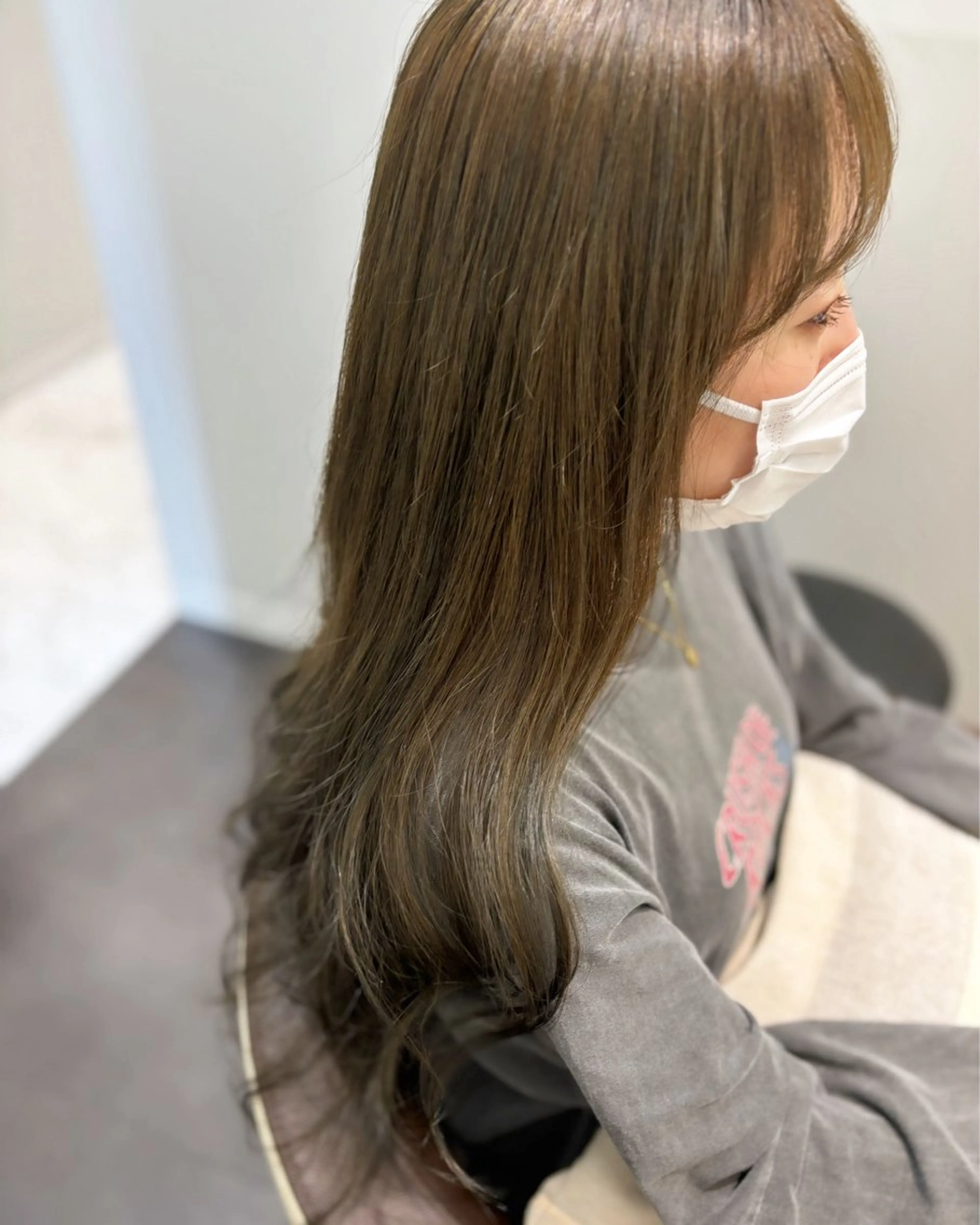 ロング カラー グレージュ ロング カット ヘアカラー パーマ トリートメント サロウィン所属・💐フリーランス💐 MINAのヘアスタイル