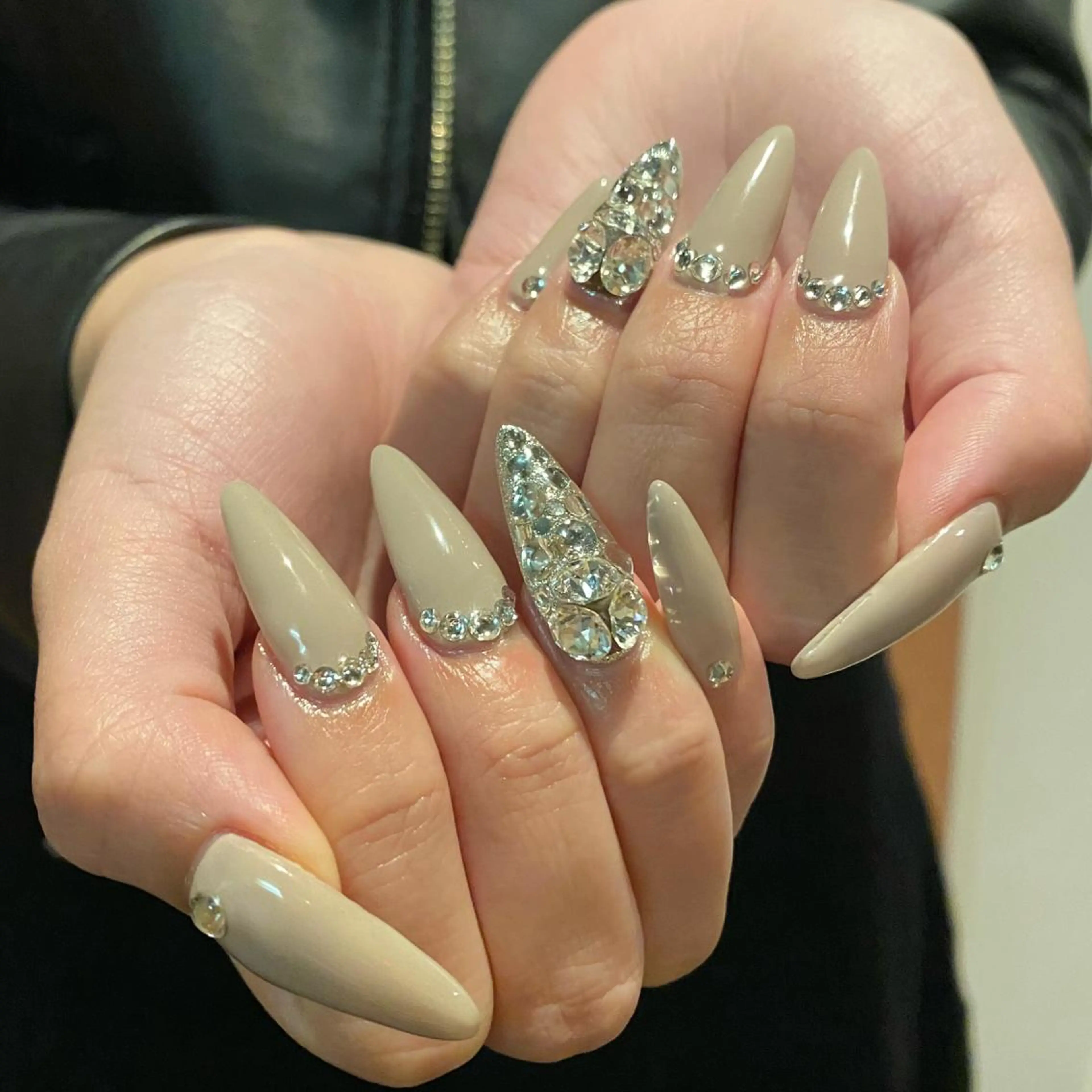 ネイル ロングネイル ハンドネイル Blomeel Nailのネイルデザイン