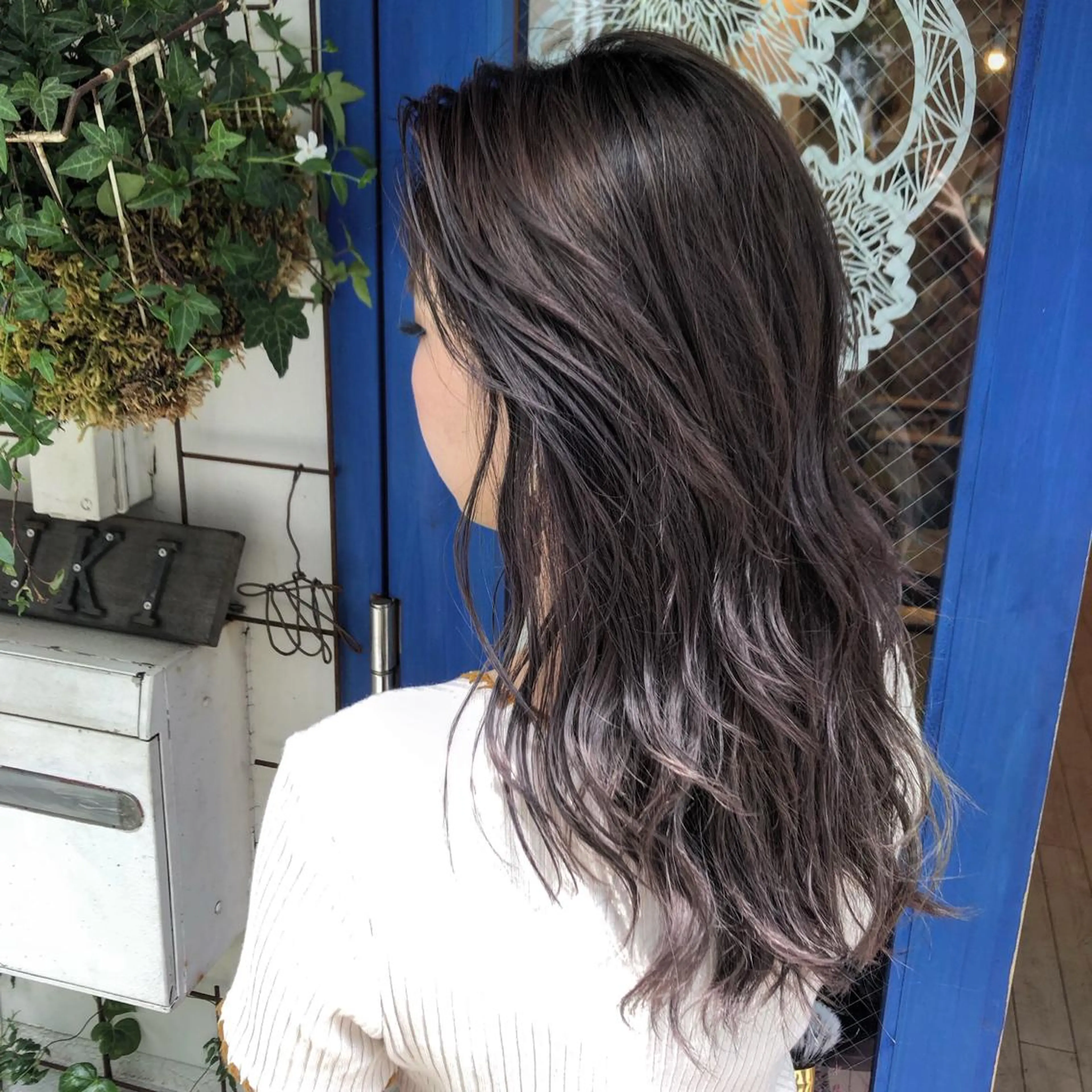 ロング カラー ヘアアレンジ ブリーチ ケアブリーチ ラベンダーカラー ラベンダーグレー 髪の悩みを解決！ 那須達敦のヘアスタイル