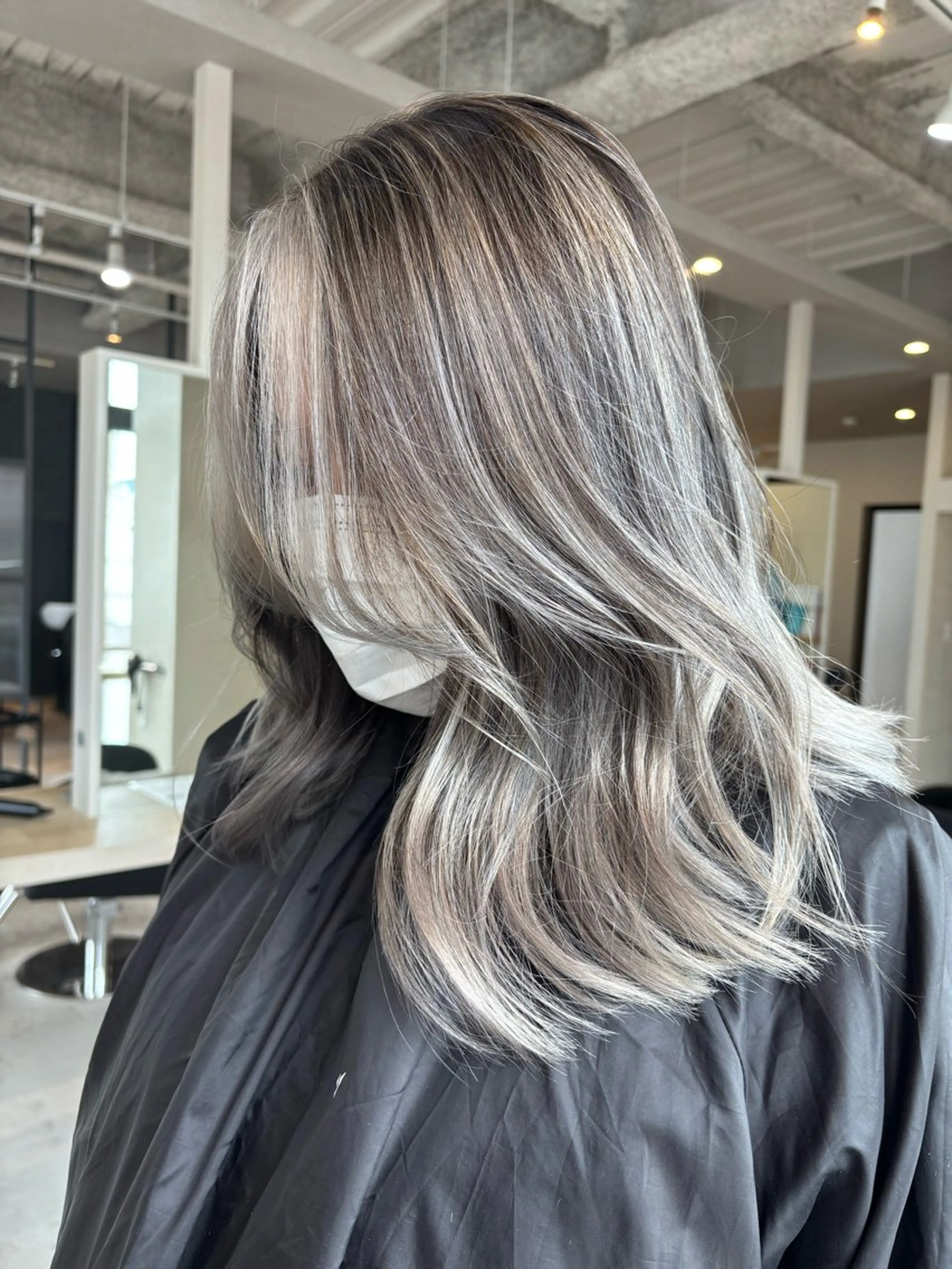 ミディアム カラー ヘアカラー Lia所属・皆木 智晴のヘアスタイル