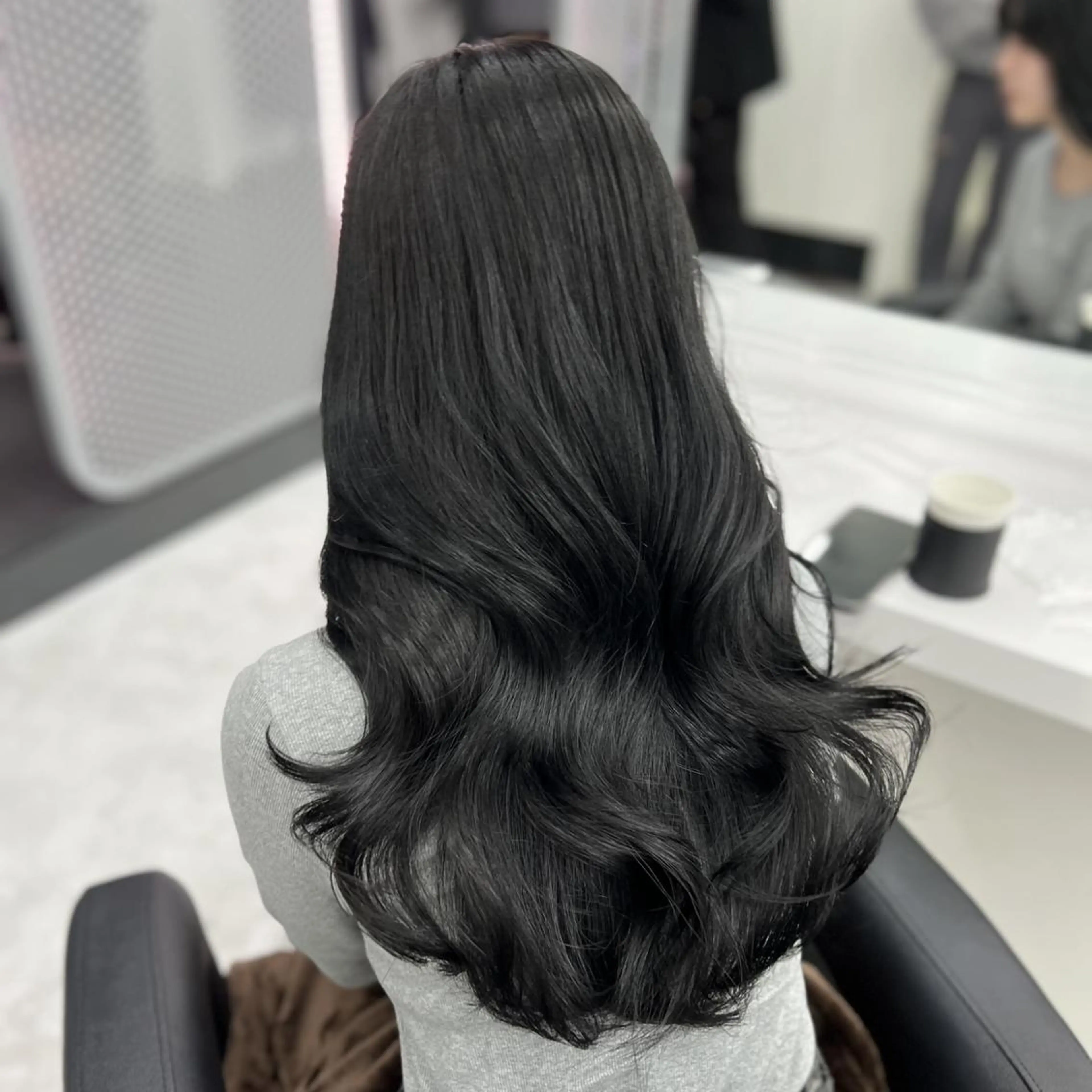 カラー 🪡透明感レイヤ ー🪡渋谷美容室🫧のヘアスタイル
