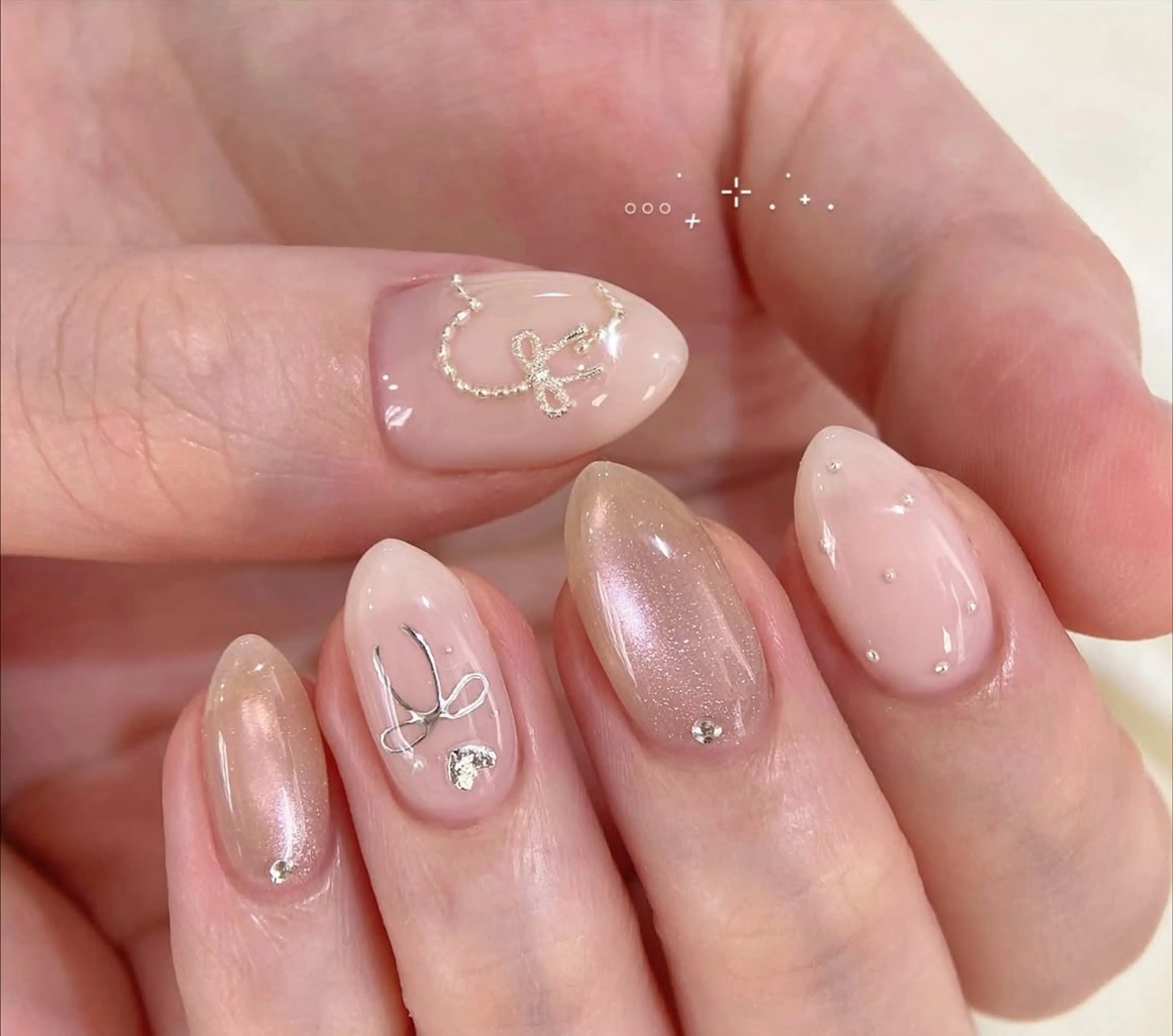 ネイル 持ち込み ハンドネイル JISOO ANA.CHUOのネイルデザイン