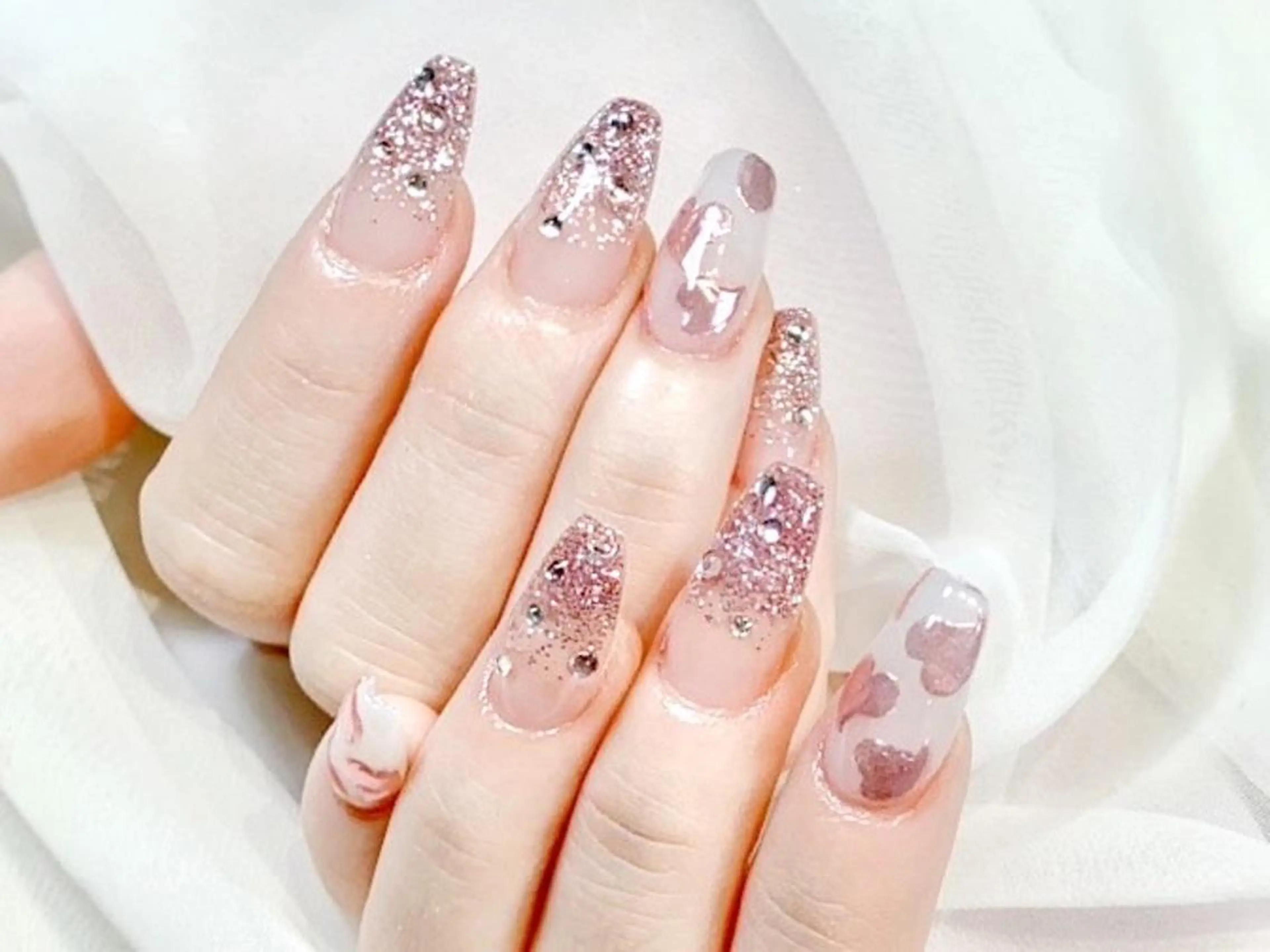 ネイル アートネイル ラメ(グリッター) ラメグラデーション Salute本店 🦋仲原里佳のネイルデザイン