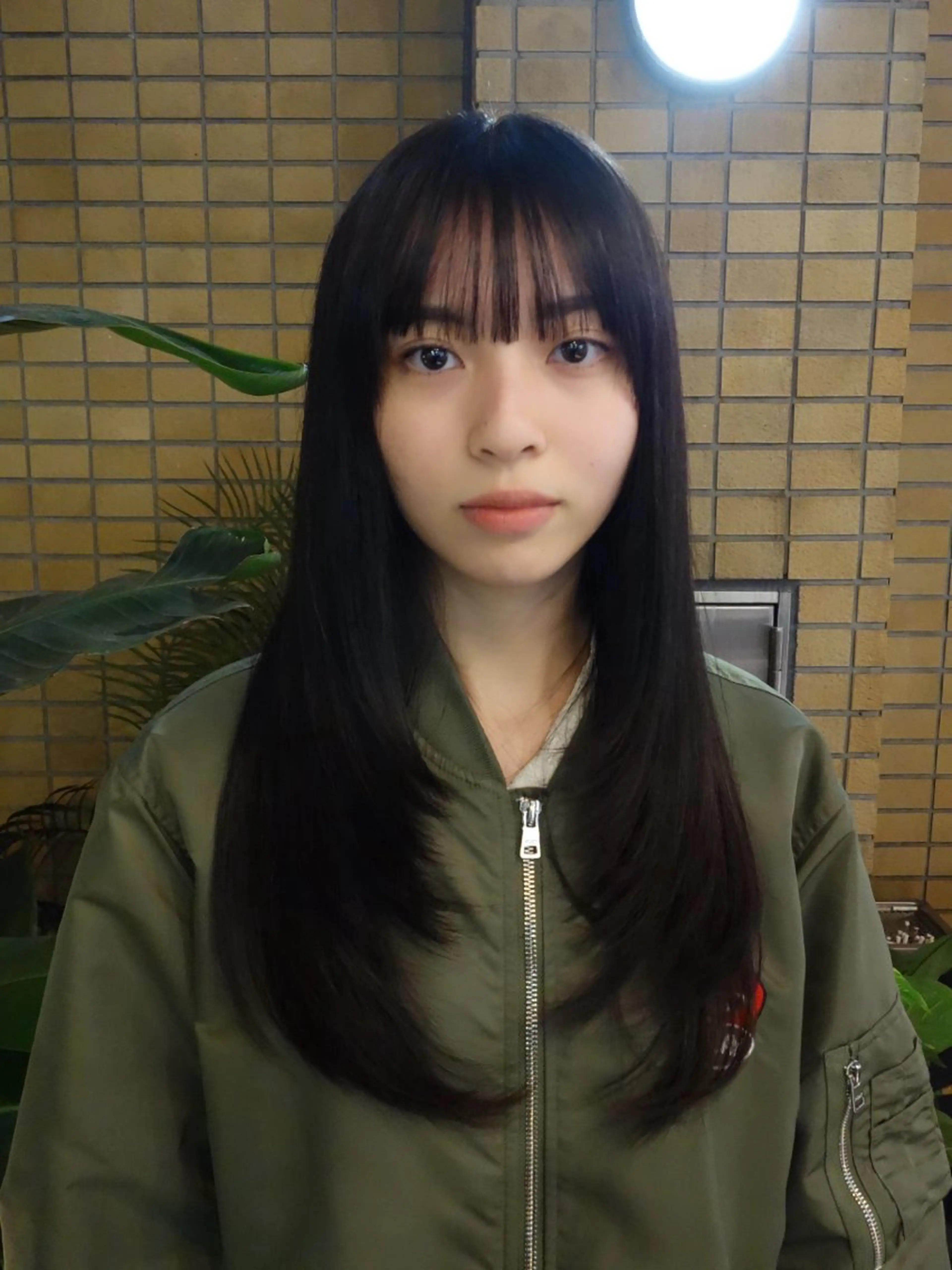 セミロング 顔周りカット レイヤーカット OASIS表参道所属・OASIS 表参道 ミカド サトル△のヘアスタイル