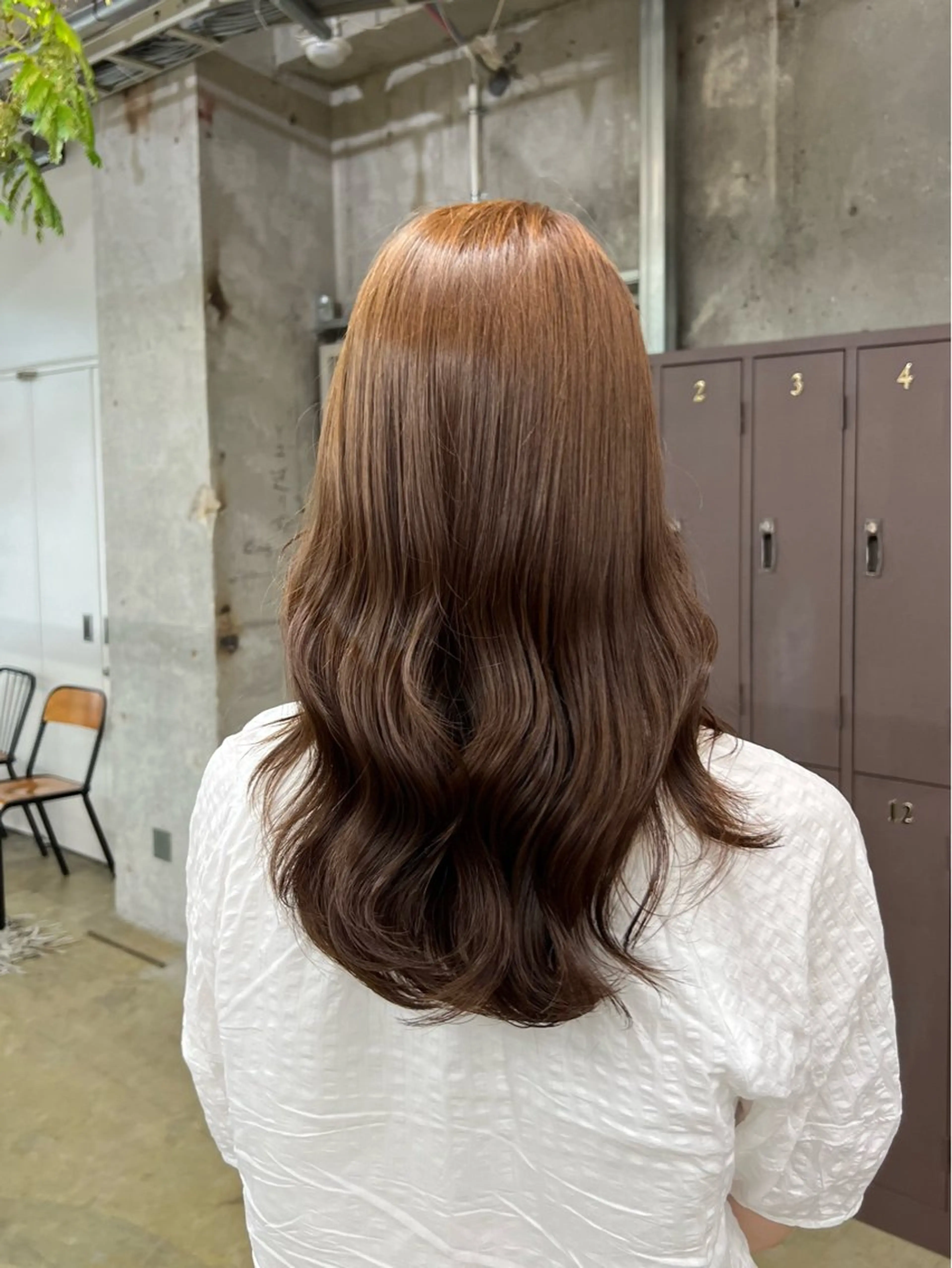 ロング カラー ブリーチ ブラウンカラー ダブルカラー ブリーチなしカラー ヘアカラー トリートメント era所属・azumi/ボブ/暖 色/オリーブ/縮毛のヘアスタイル