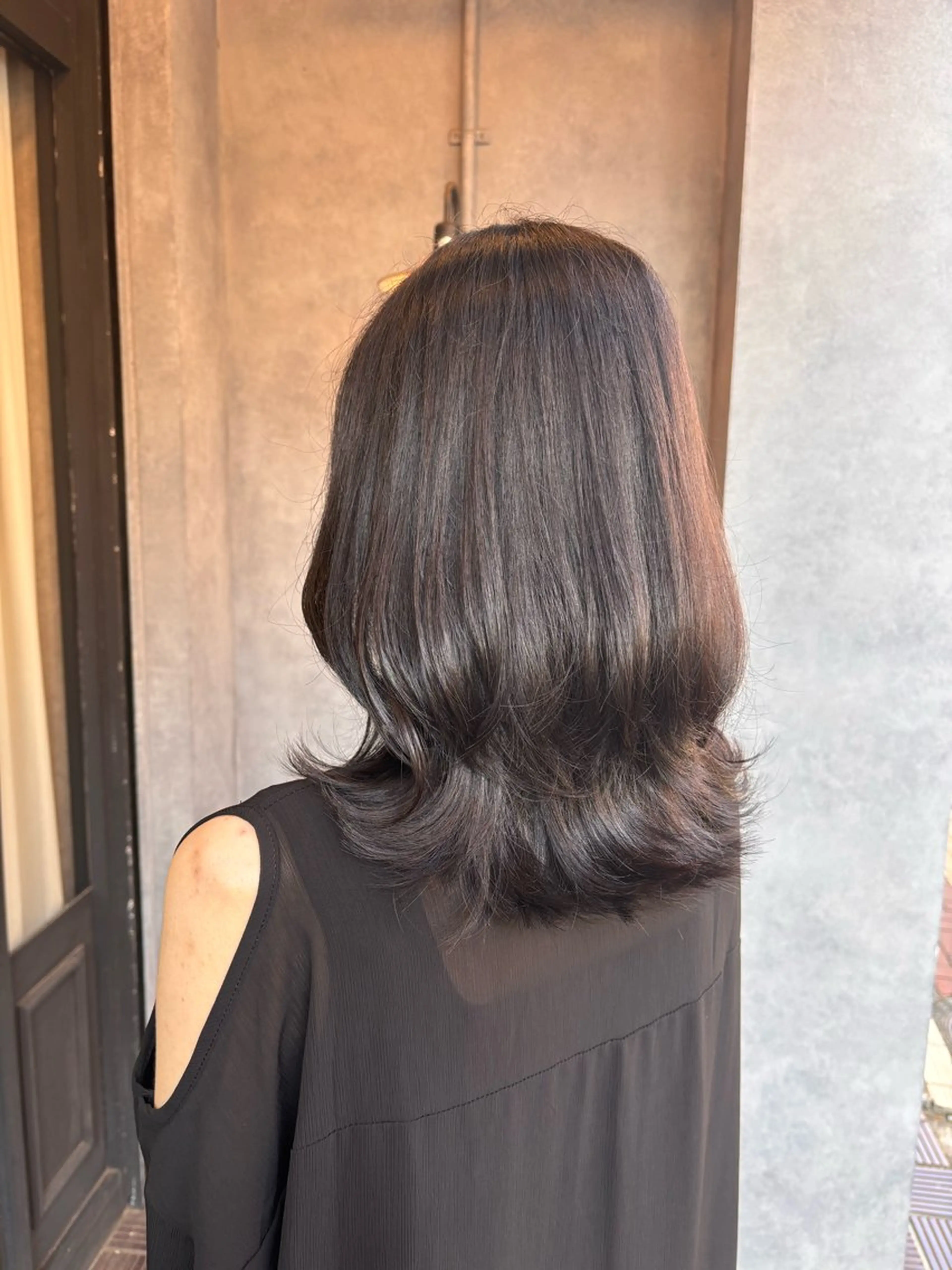 ミディアム カラー カット ヘアカラー トリートメント N°　jillva 腰山 菜々美のヘアスタイル