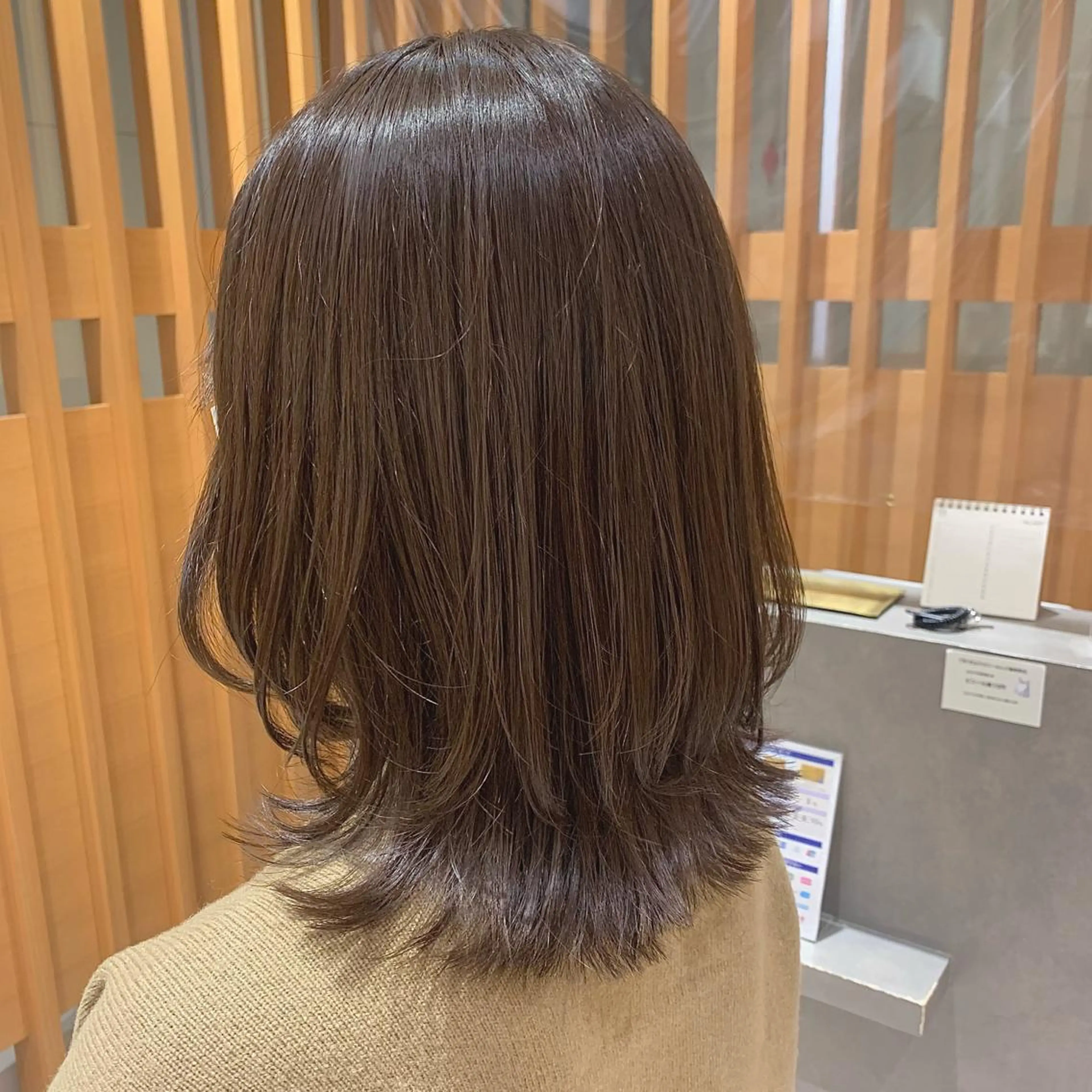 ミディアム カラー 下川 由貴のヘアスタイル