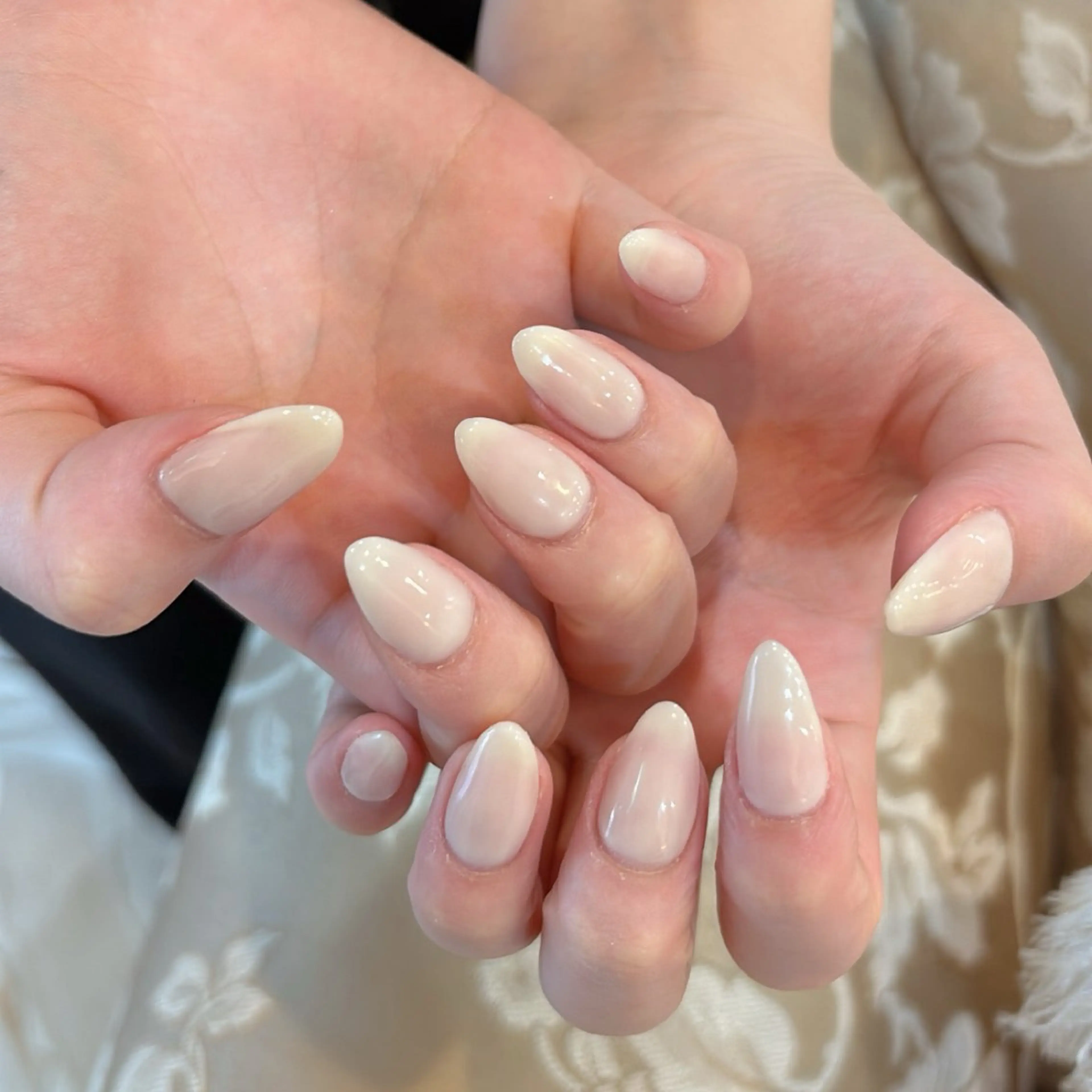 ネイル シンプルネイル ハンドネイル 東 咲良のネイルデザイン