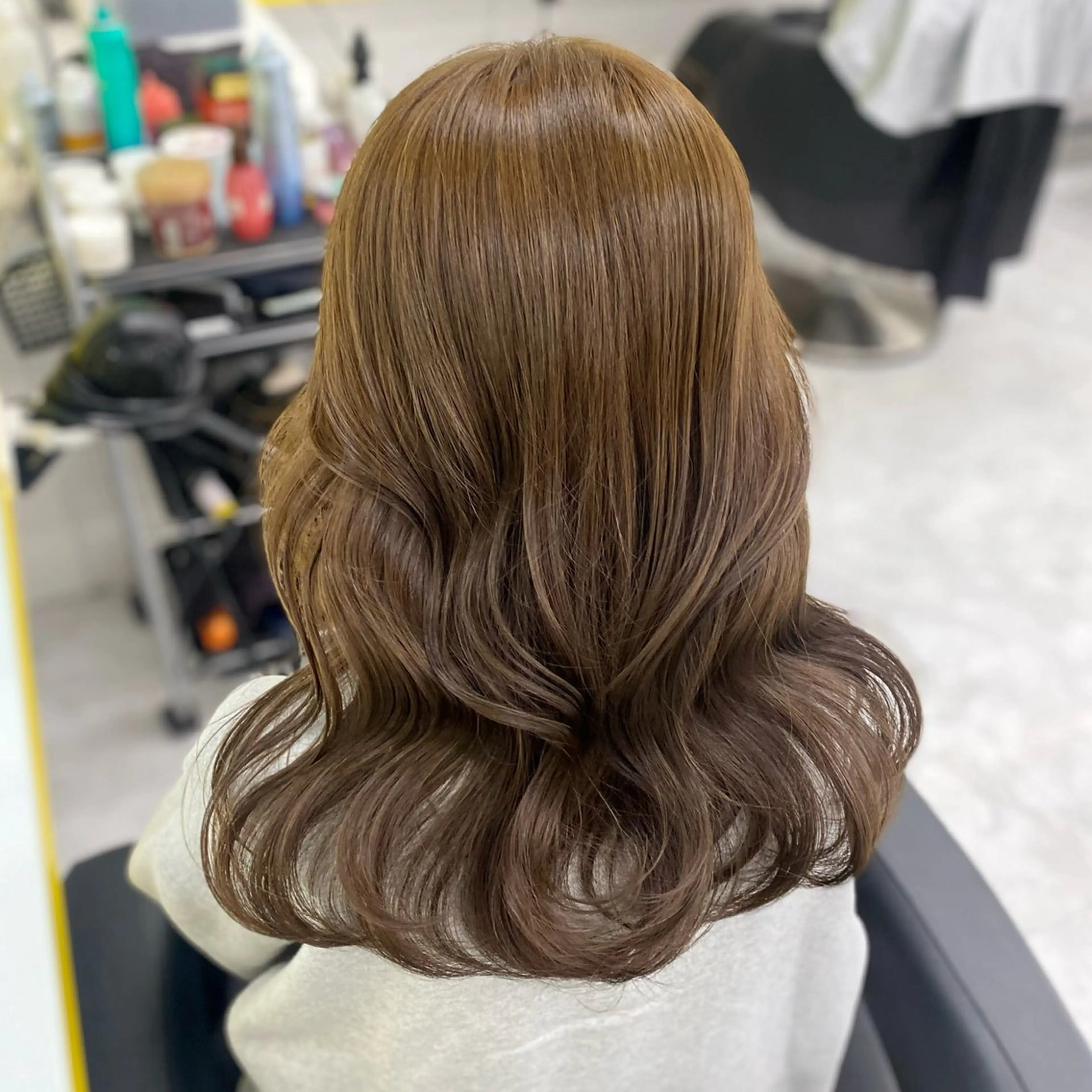 ミディアム カラー パーマ ヘアアレンジ メンズ キッズ ベージュカラー ミルクティーベージュ Lumo所属・💖横浜ブリーチなし 💖MIHOのヘアスタイル