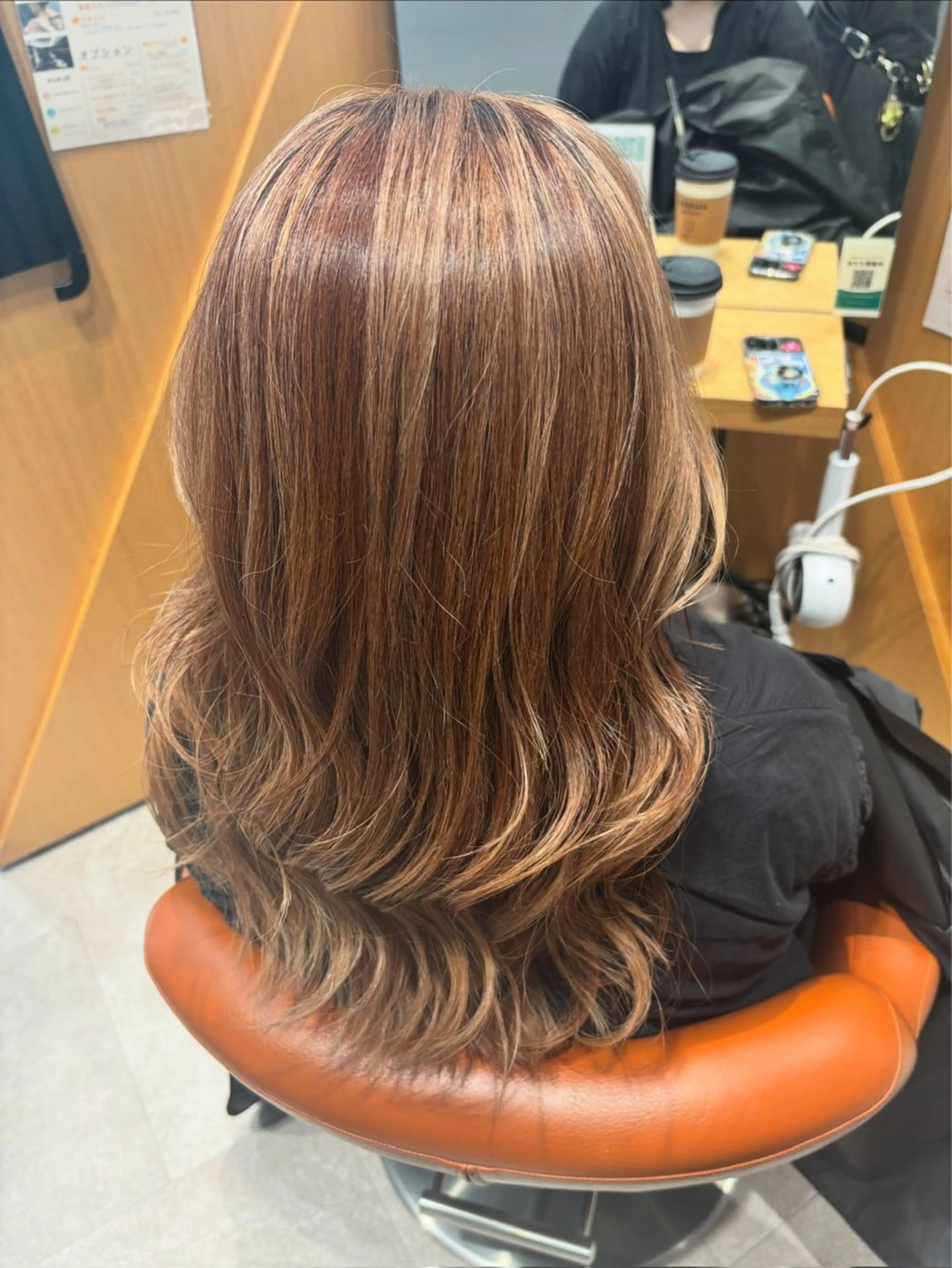 ロング カラー ヘアアレンジ ハイライトカラー ハイライト 加藤 愛実のヘアスタイル