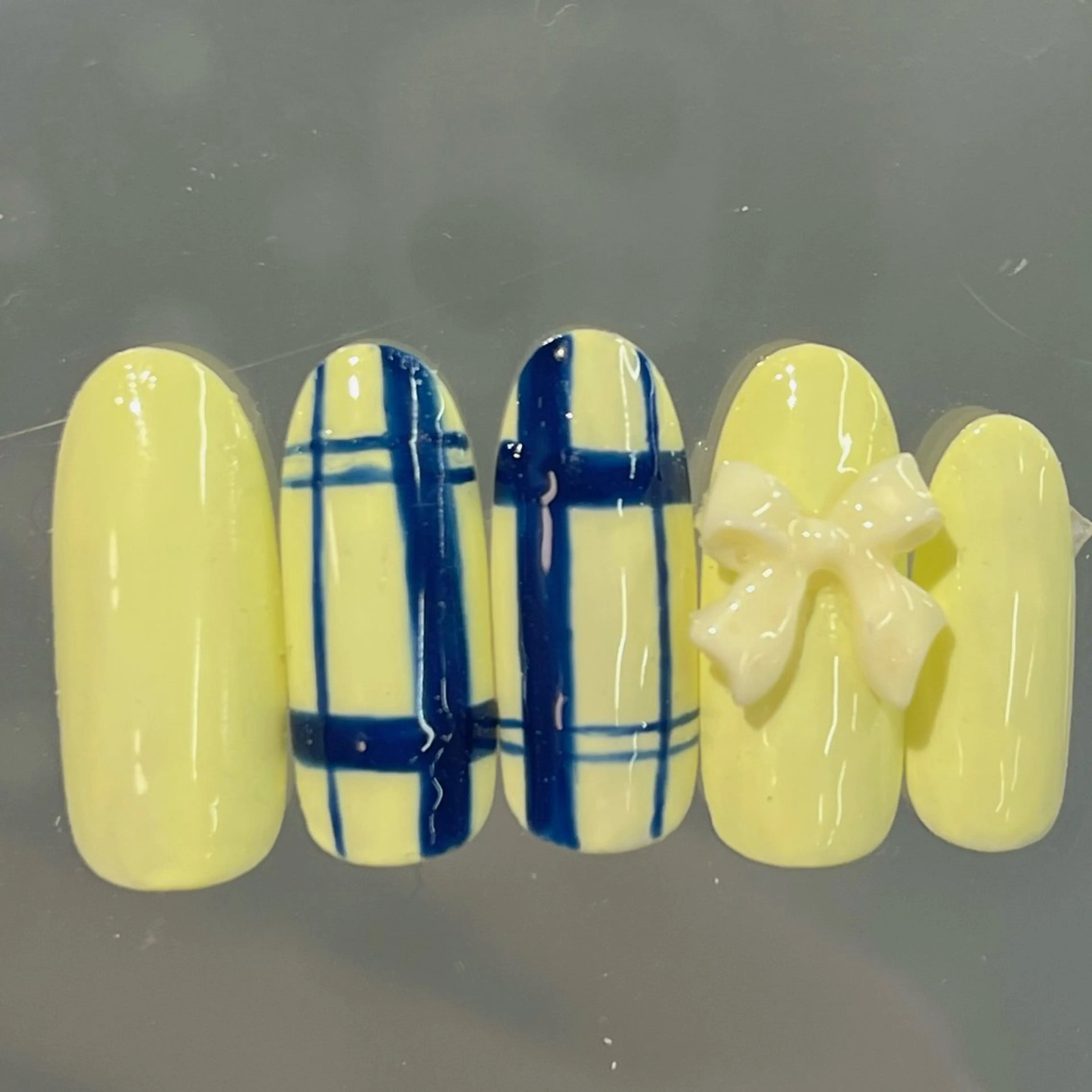 ネイル リボン eight nail 春菜のネイルデザイン