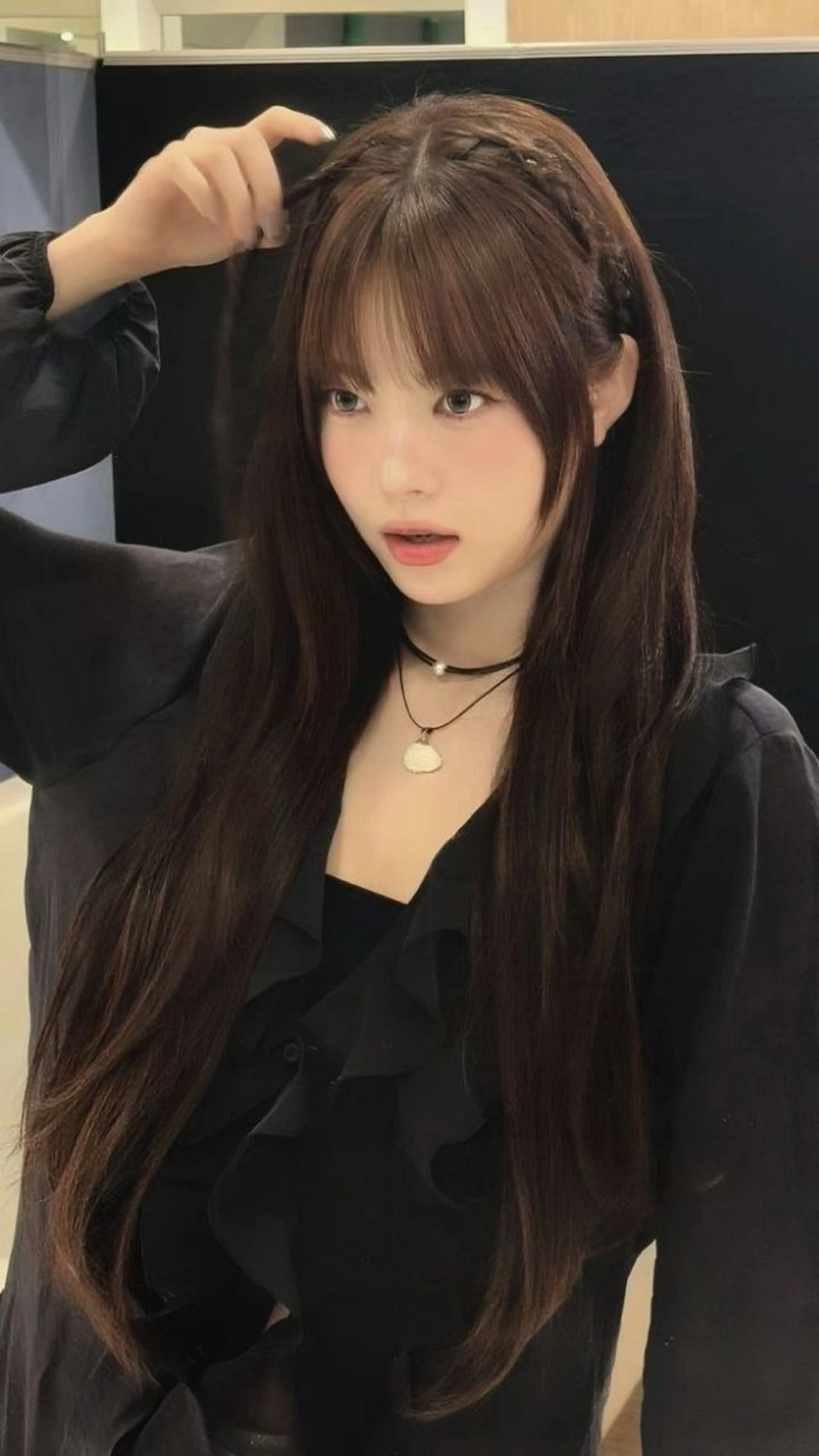 ロング 透けるやわらか艶髪♡ ナチュラルストレートのヘアスタイル