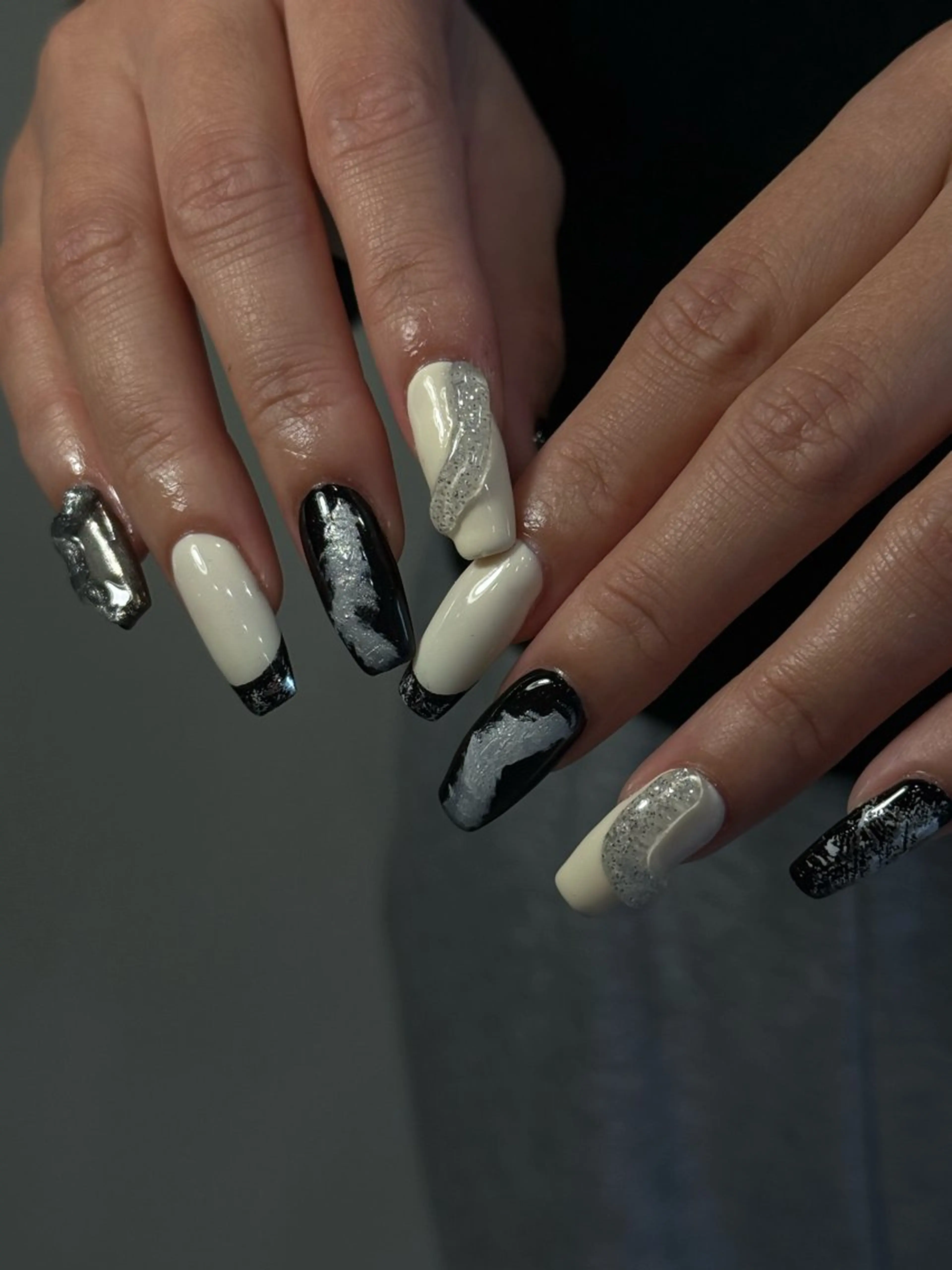 ネイル neouv所属・NEOUV_ mikuのネイルデザイン