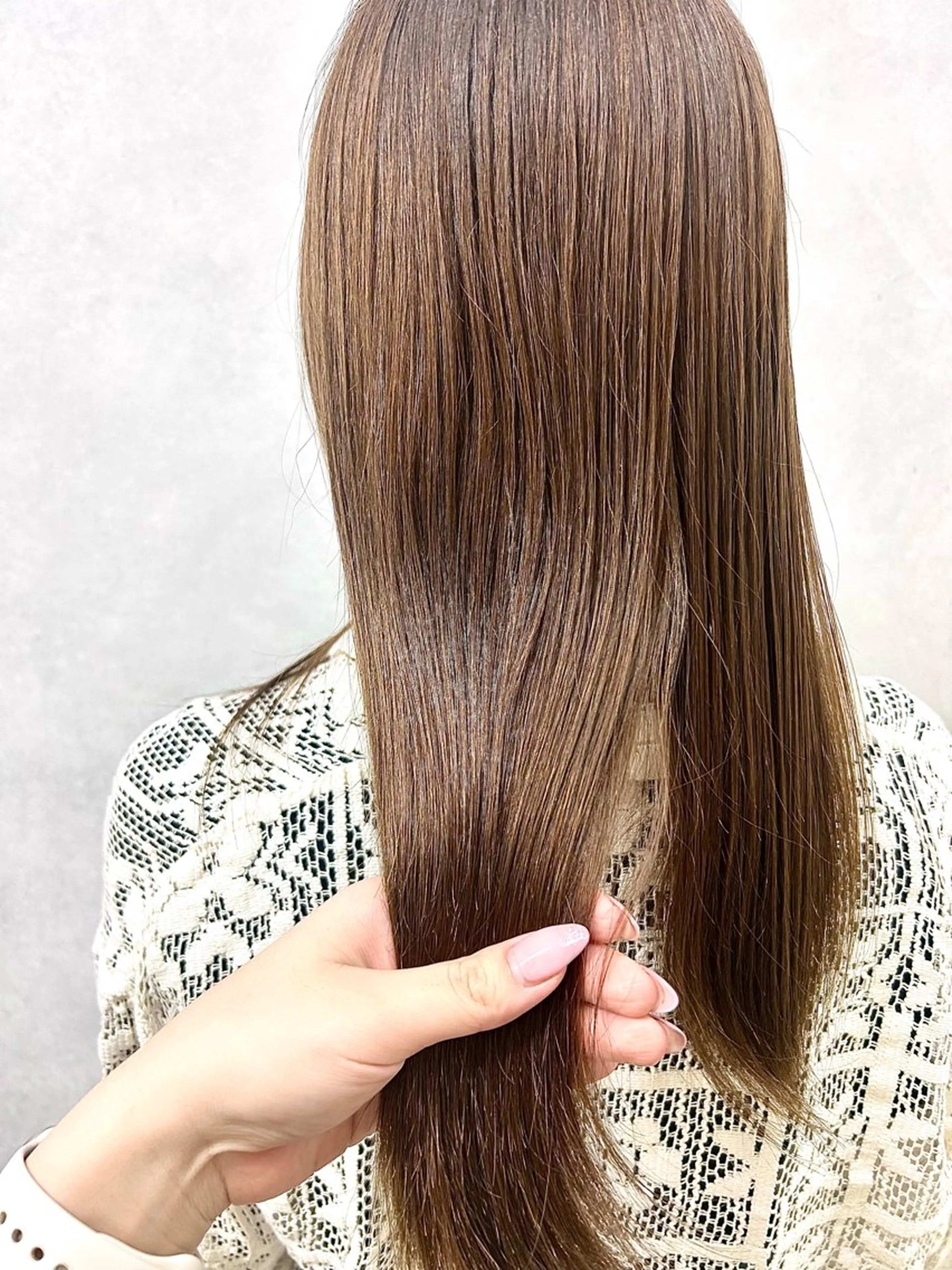 セミロング カット ヘアカラー 縮毛矯正 池田 華怜のヘアスタイル