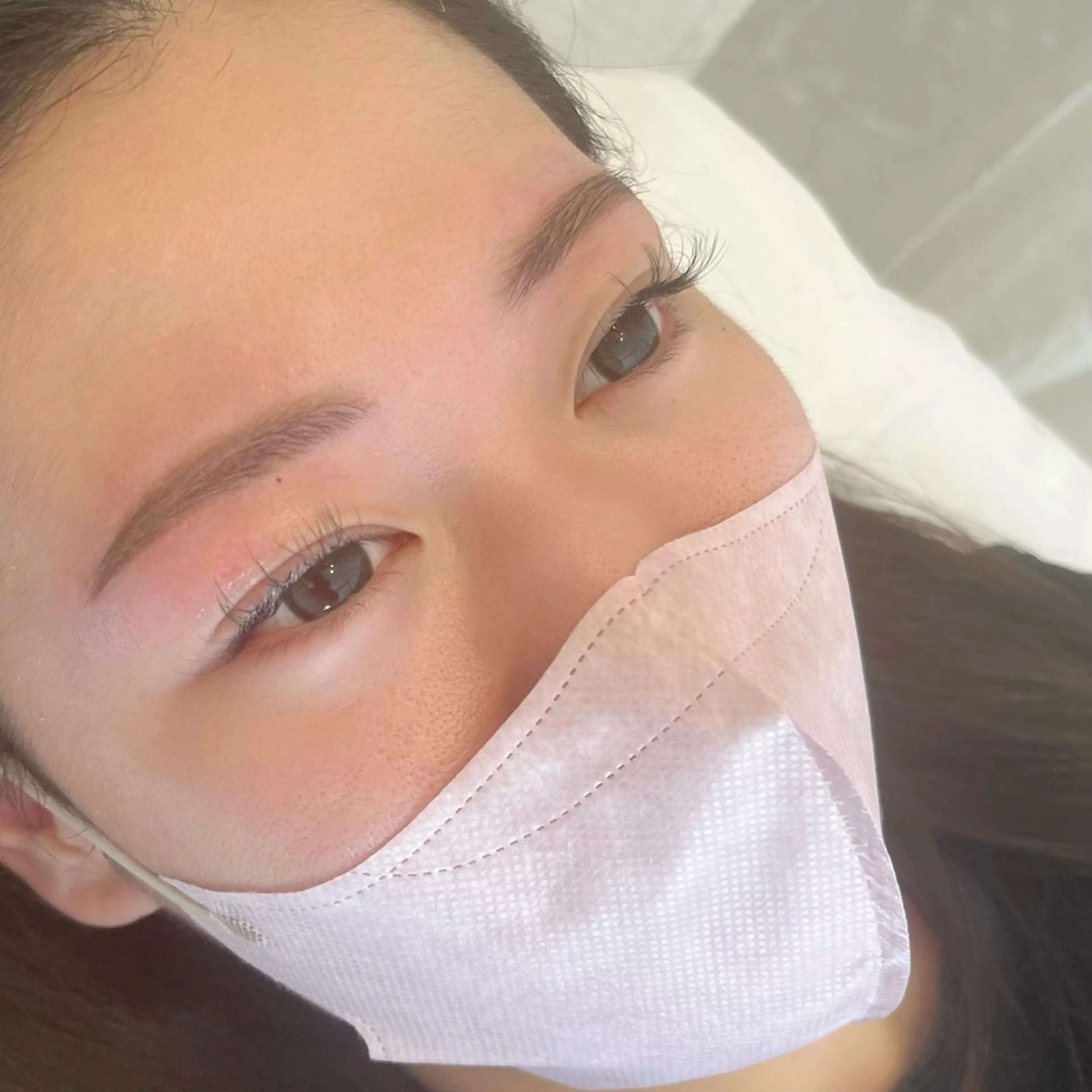 アイブロウ 眉毛ワックス脱毛 ulu 眉毛ハーブ毛穴肌改善の眉毛・アイブロウイメージ