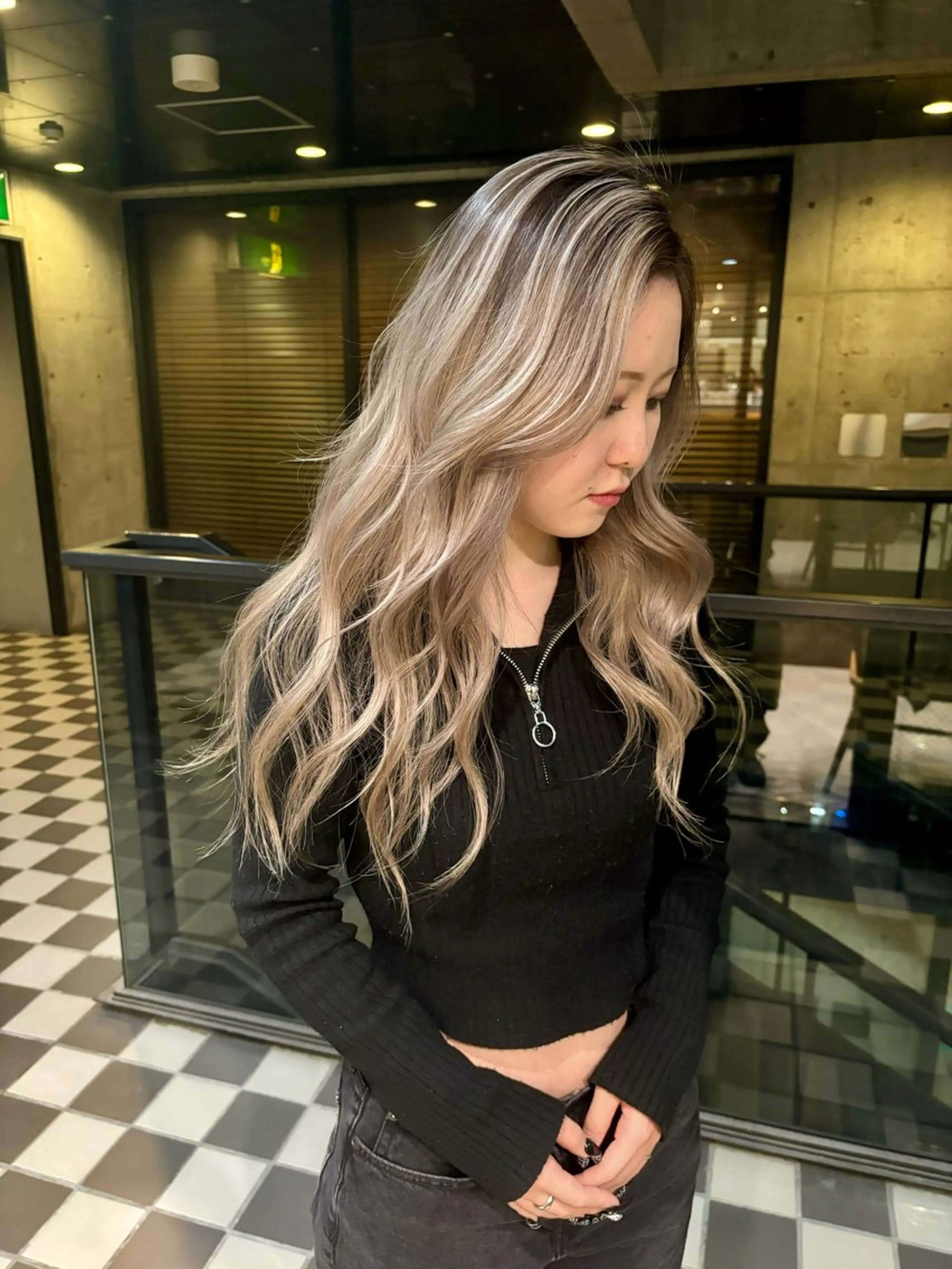 ロング 外国人風カラー レイヤーカット ヘアカラー トリートメント 🌺KANA🇺🇸 海外トレンドヘアのヘアスタイル