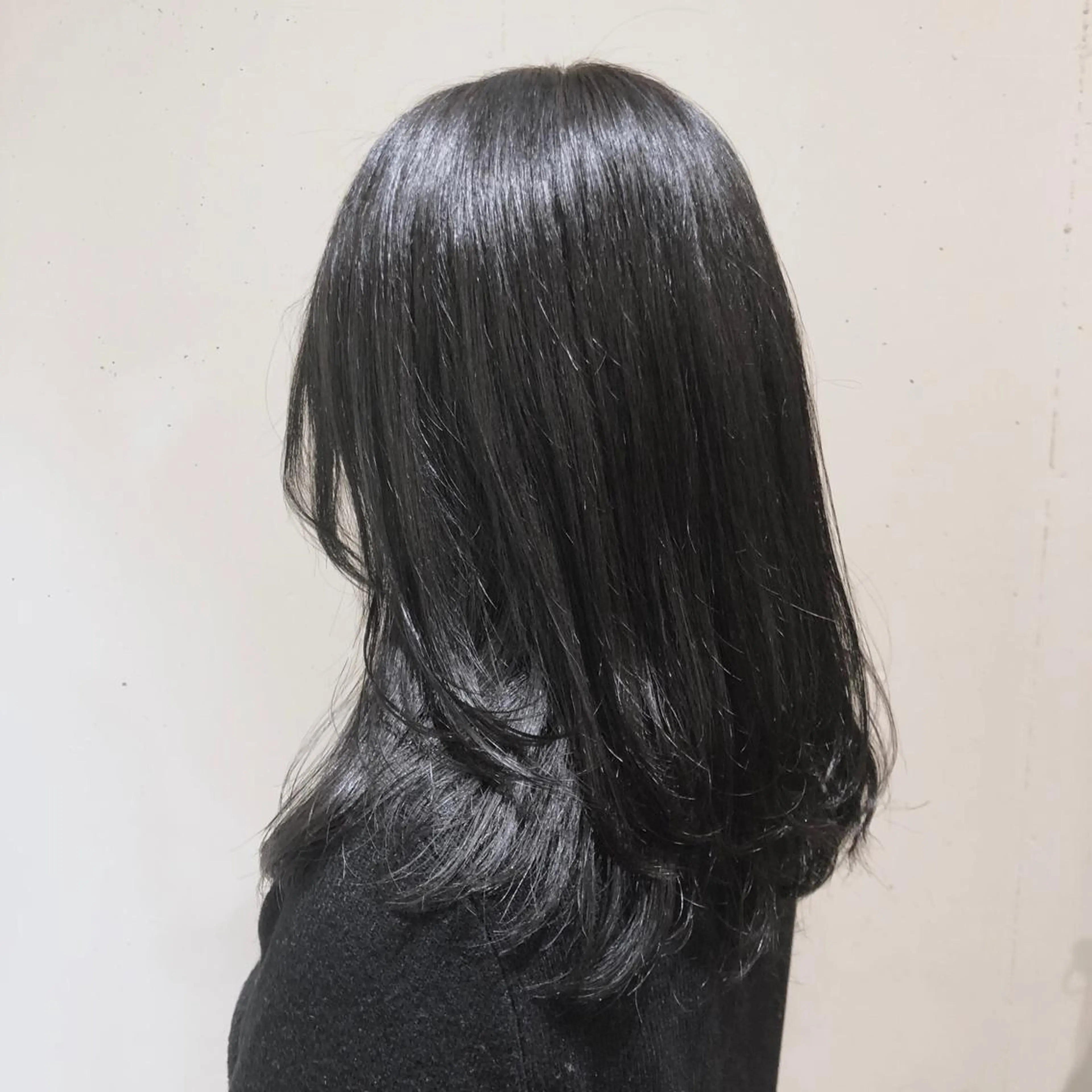 ミディアム カラー パーマ ヘアアレンジ バレイヤージュ ブリーチ 透明感カラー グラデーションカラー グレージュ 【ツヤ髪美容師】 ツダケイスケのヘアスタイル