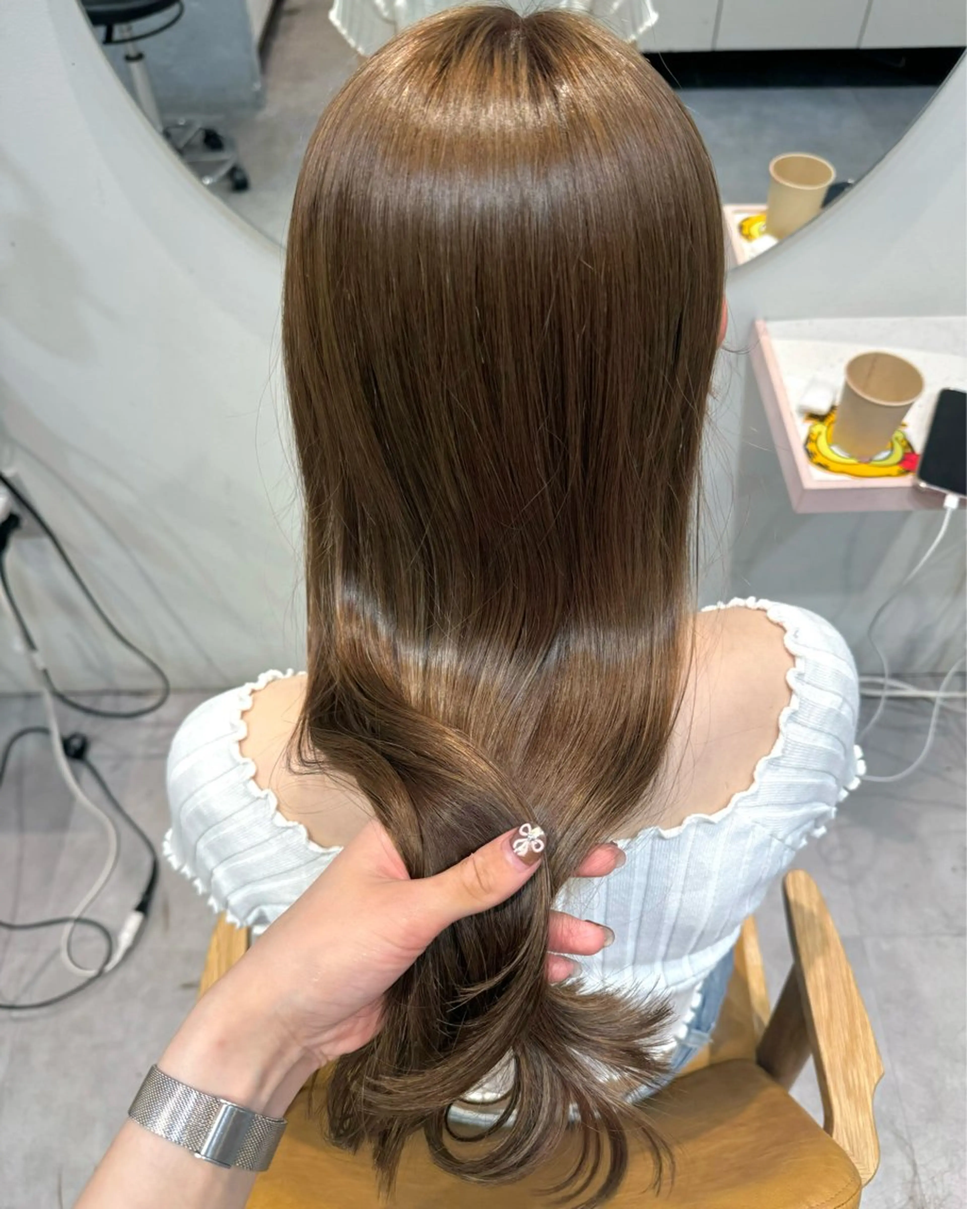 ロング カラー ベージュカラー オリーブベージュ ayaka♡ 柔らかカラーのヘアスタイル