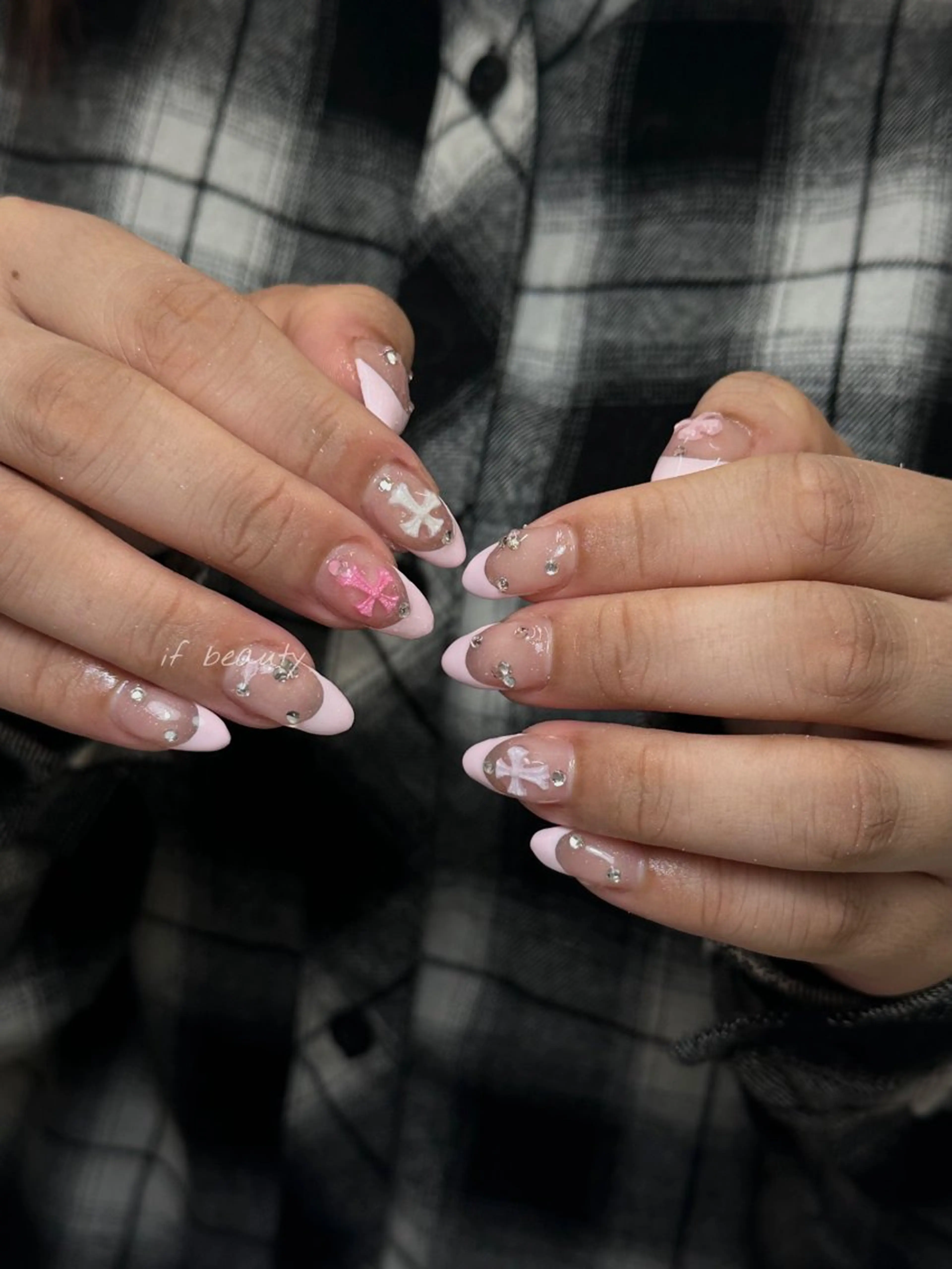 ネイル アートネイル ジェルネイル グラデーション パラジェル ワンホンネイル ハンドネイル if Hair＆Nail Salon所属・IKA /海外ネイル /個性派/ワンホンのネイルデザイン