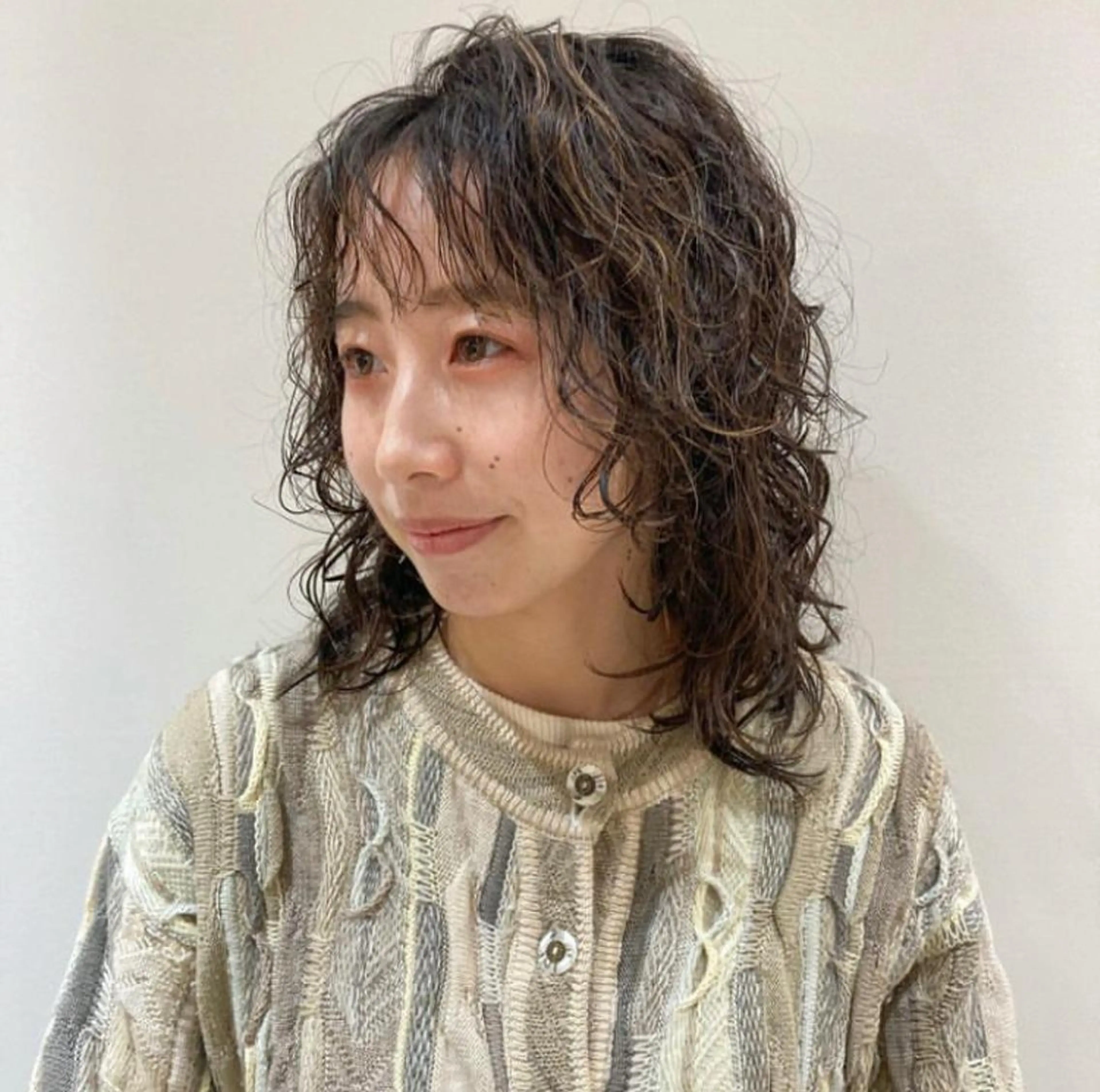 セミロング パーマ セミロングパーマ スパイラルパーマ カット パーマ icie所属・大阪ヴィーガンサロン KANAKOのヘアスタイル