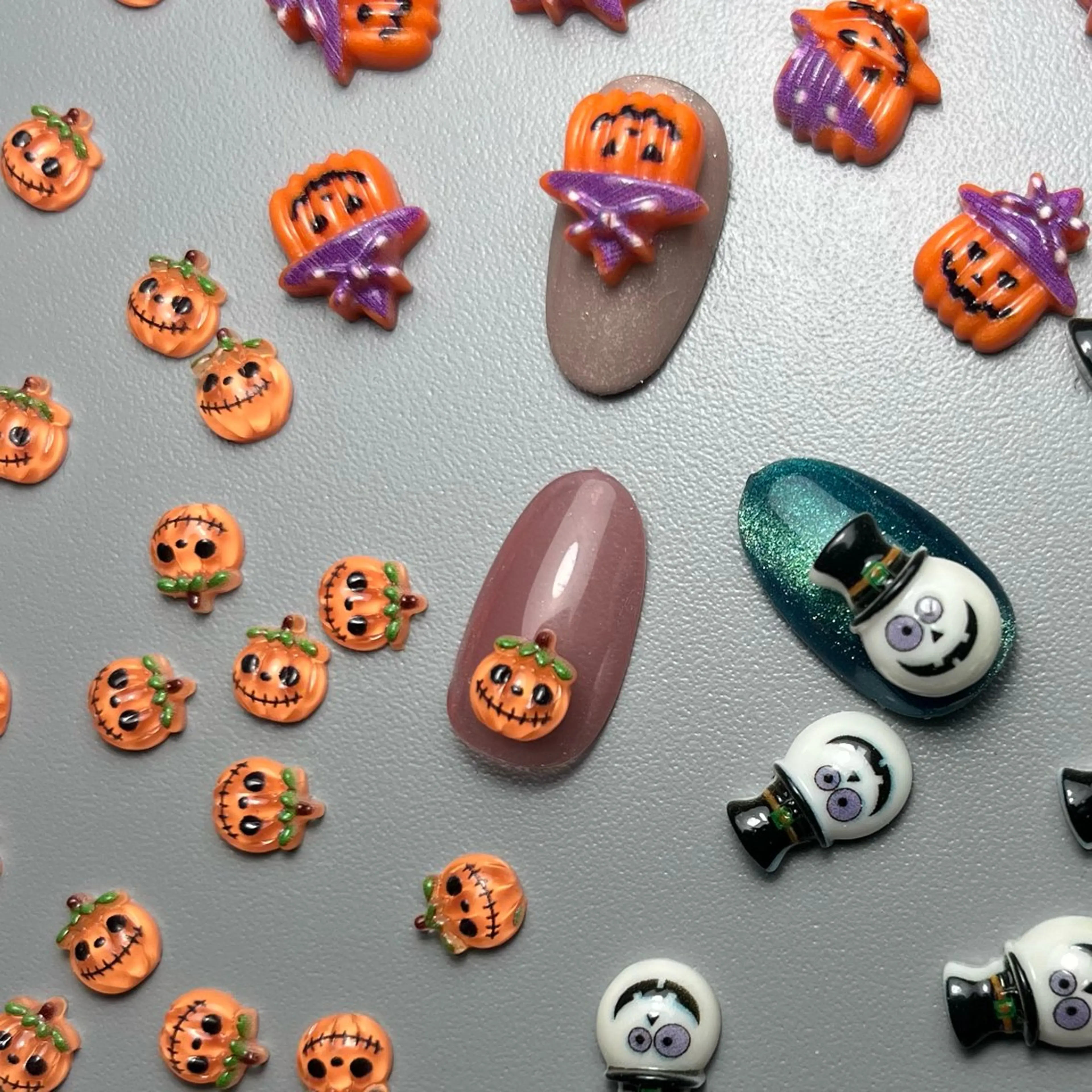 10/3(金)4(土)6(月)＼minimoセール／jrネイリスト.ハロウィンパーツネイル（300色から選べる）の写真