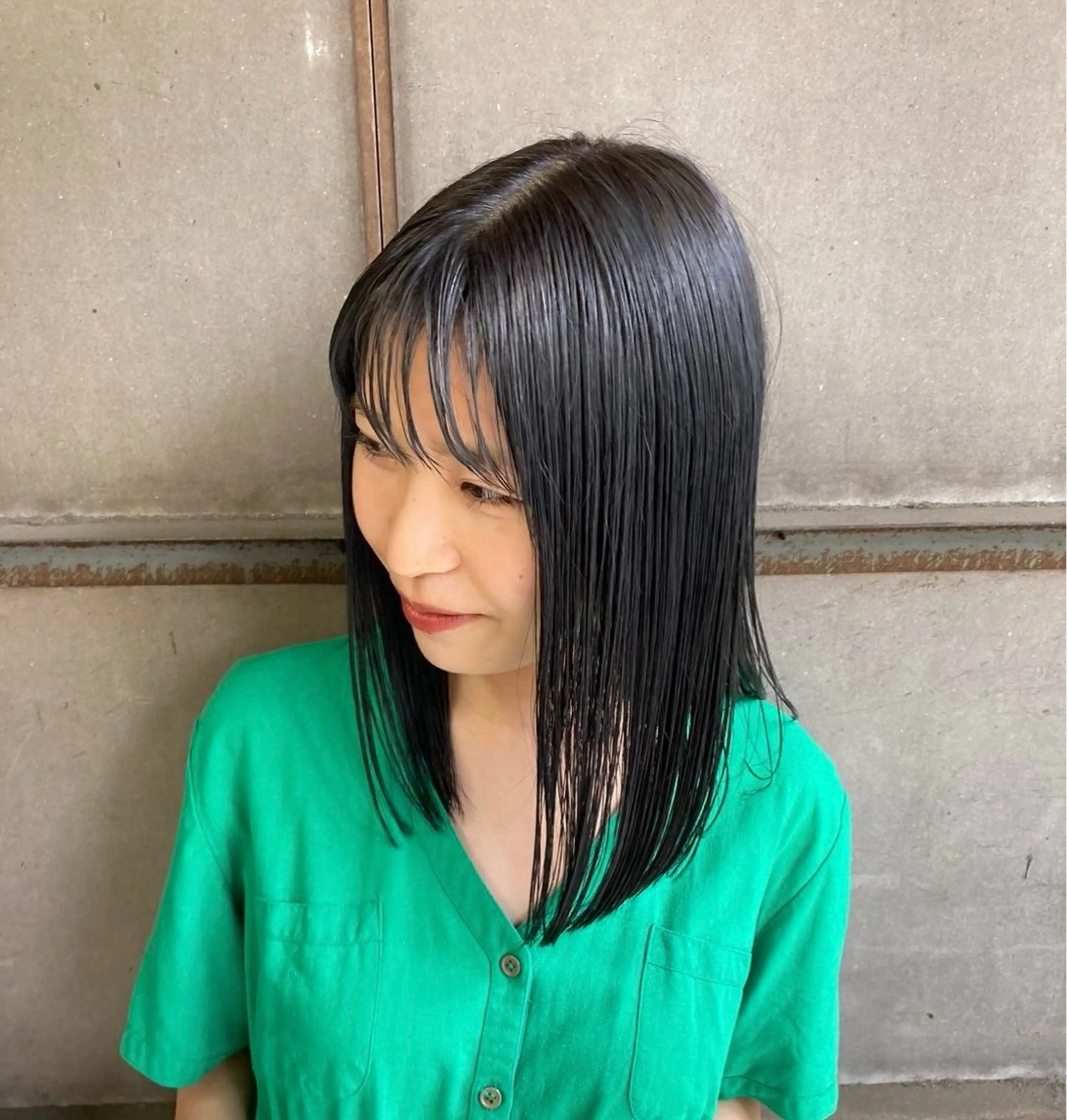 《艶モテ🖤ダークカラー》ワンカラー+水素トリートメントで健康な髪へ💙　一時的に暗くする方や長持ちさせたい方もぜひの写真
