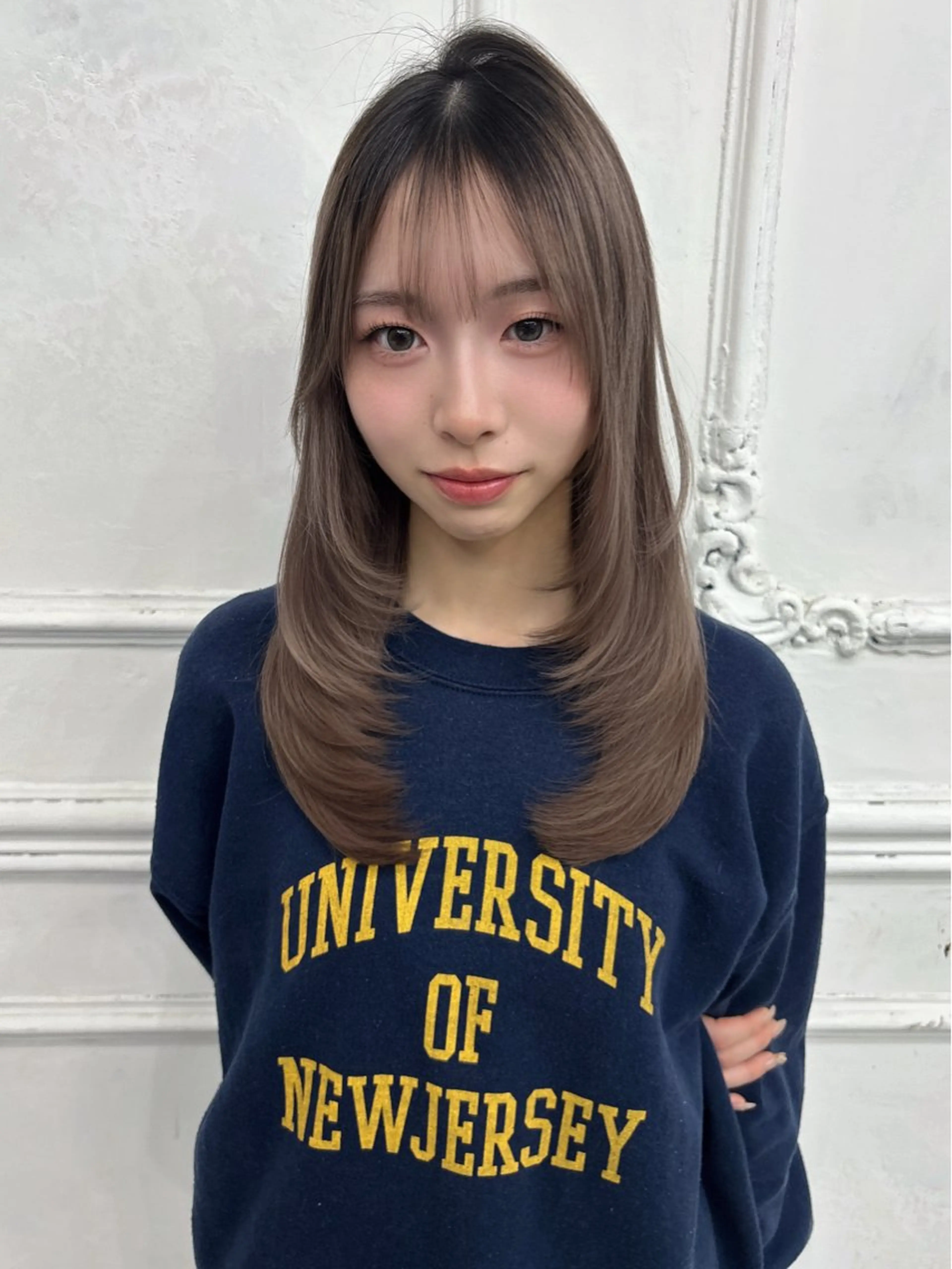 ミディアム ミディアムレイヤー レイヤーカット カット トリートメント MaisonHALU 松浦光咲のヘアスタイル