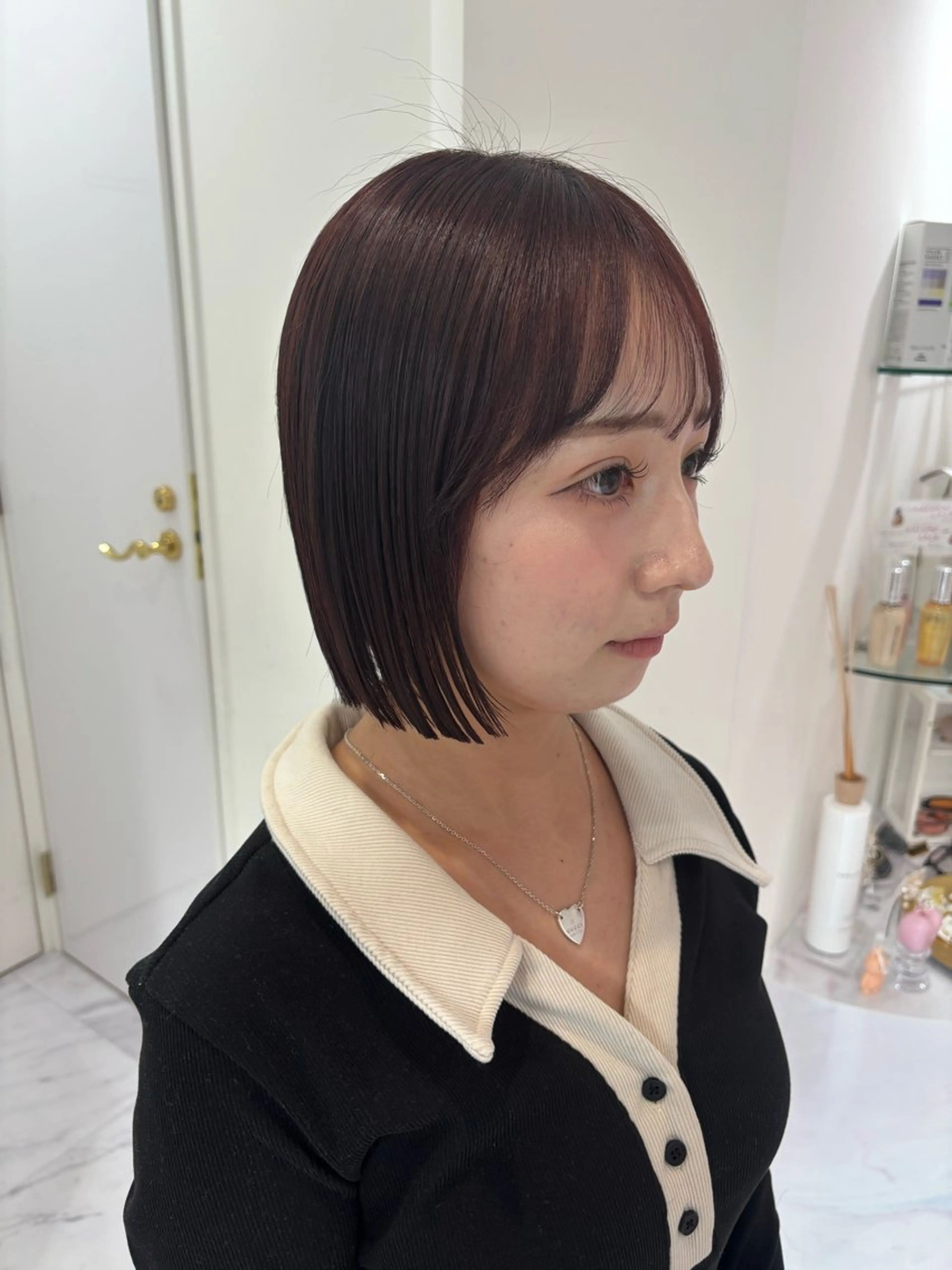 ショート カラー ボブ カット ヘアカラー トリートメント MONA SAYAKAのヘアスタイル