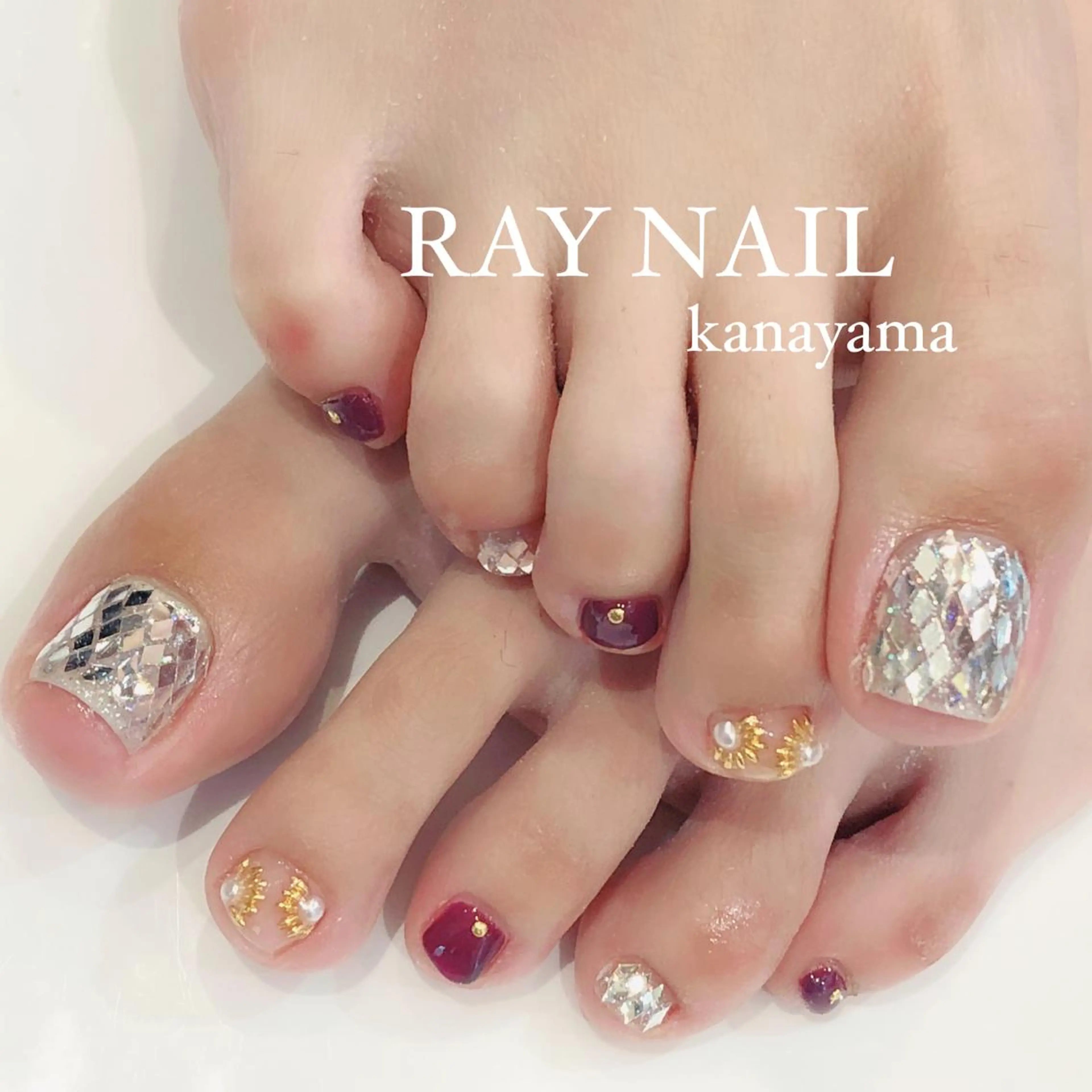 ネイル キラキラネイル フットネイル Arowa 伊田のネイルデザイン