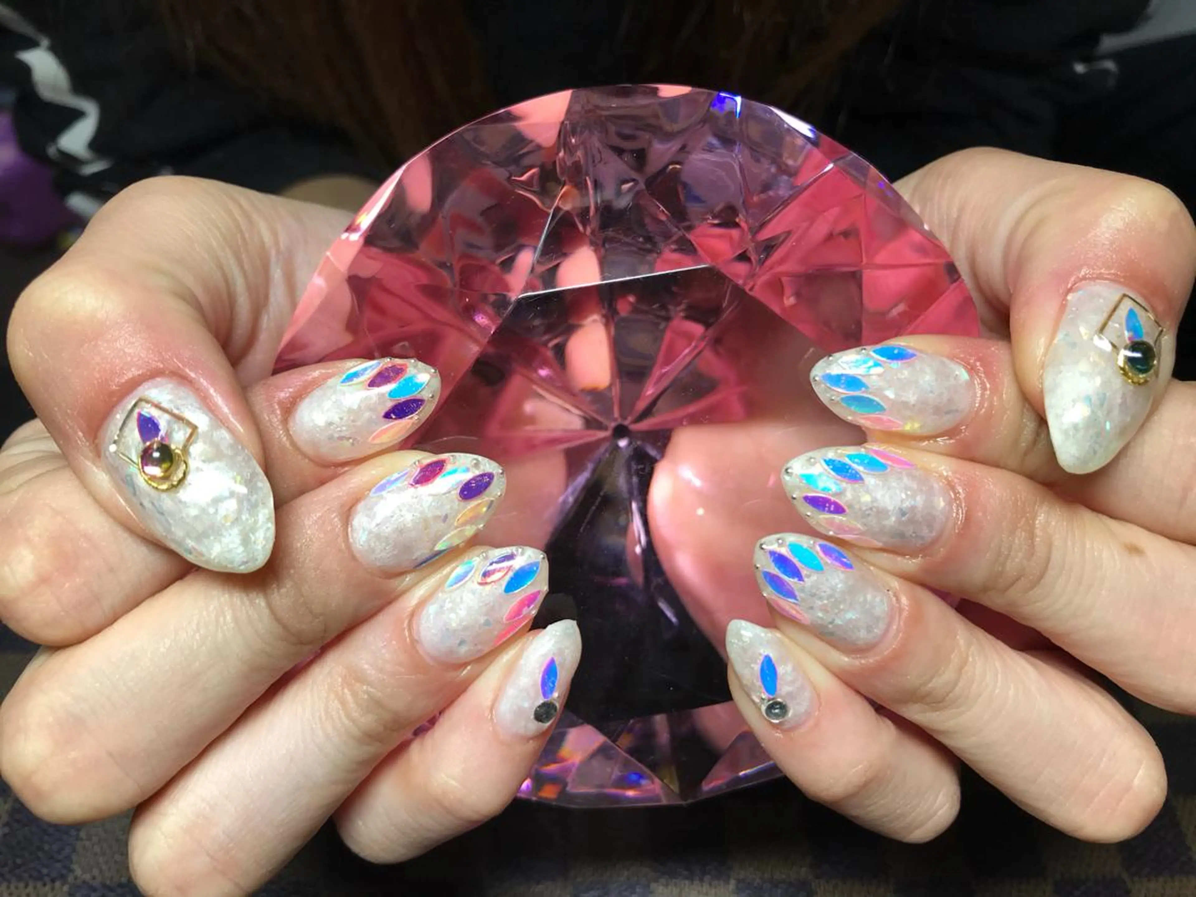 ネイル ハンドネイル みんなの店所属・仲谷 つかさのエステ・リラクイメージ