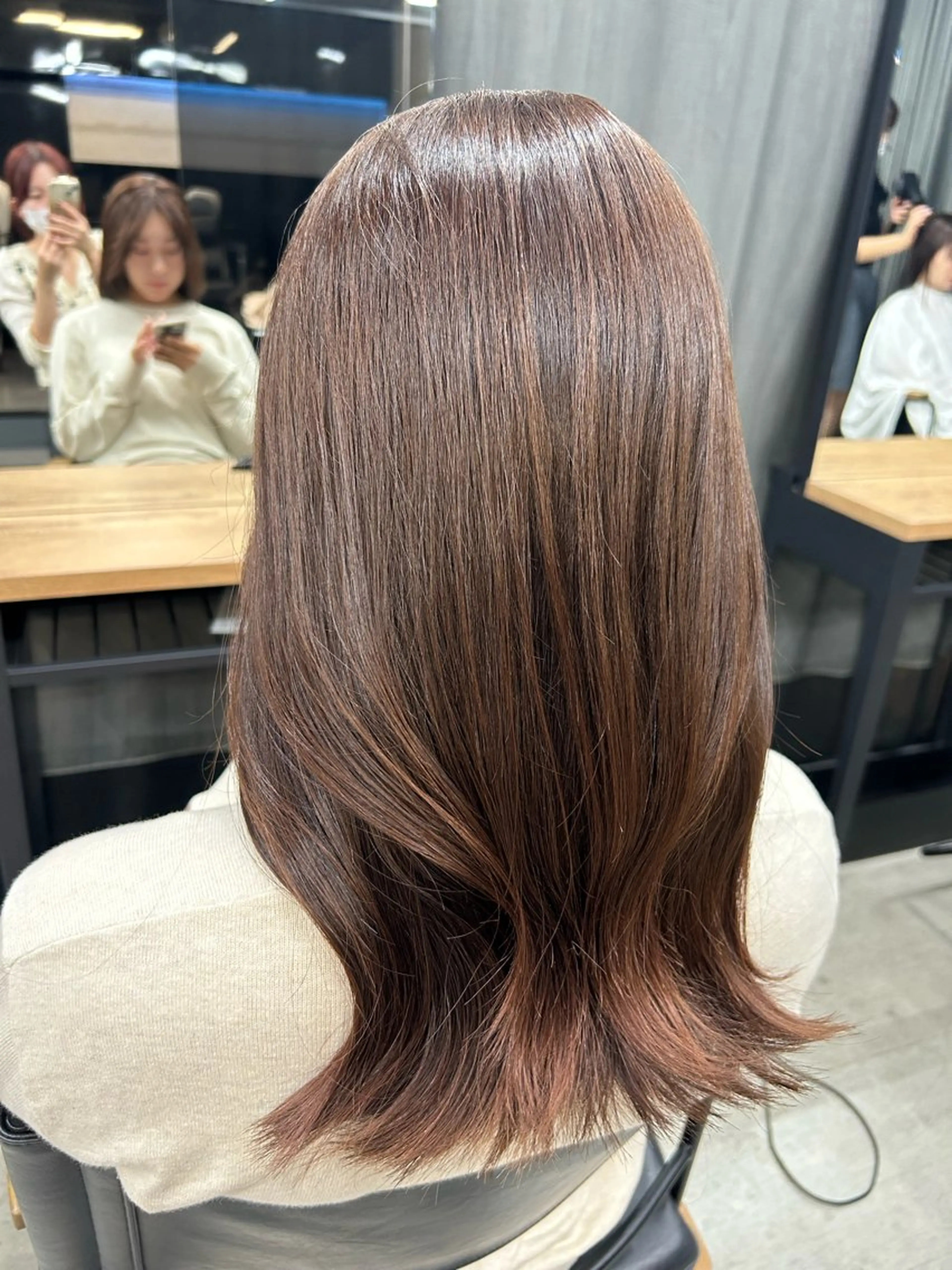 ミディアム 女性らしいモテヘア 韓国ヘアhikariのヘアスタイル