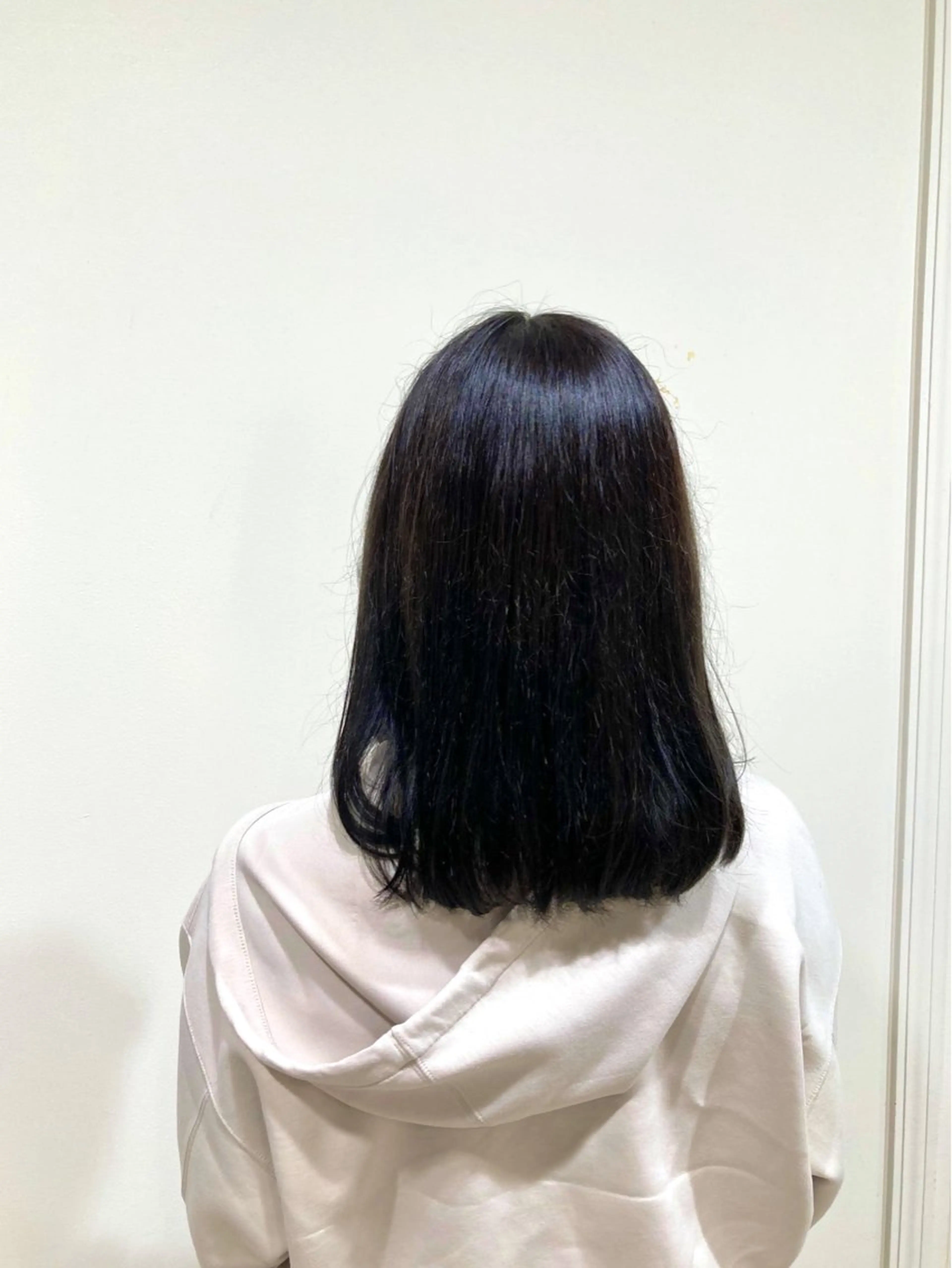 ミディアム カラー 黒髪 イルミナカラー アフェクション大曽根所属・横田 冴のヘアスタイル