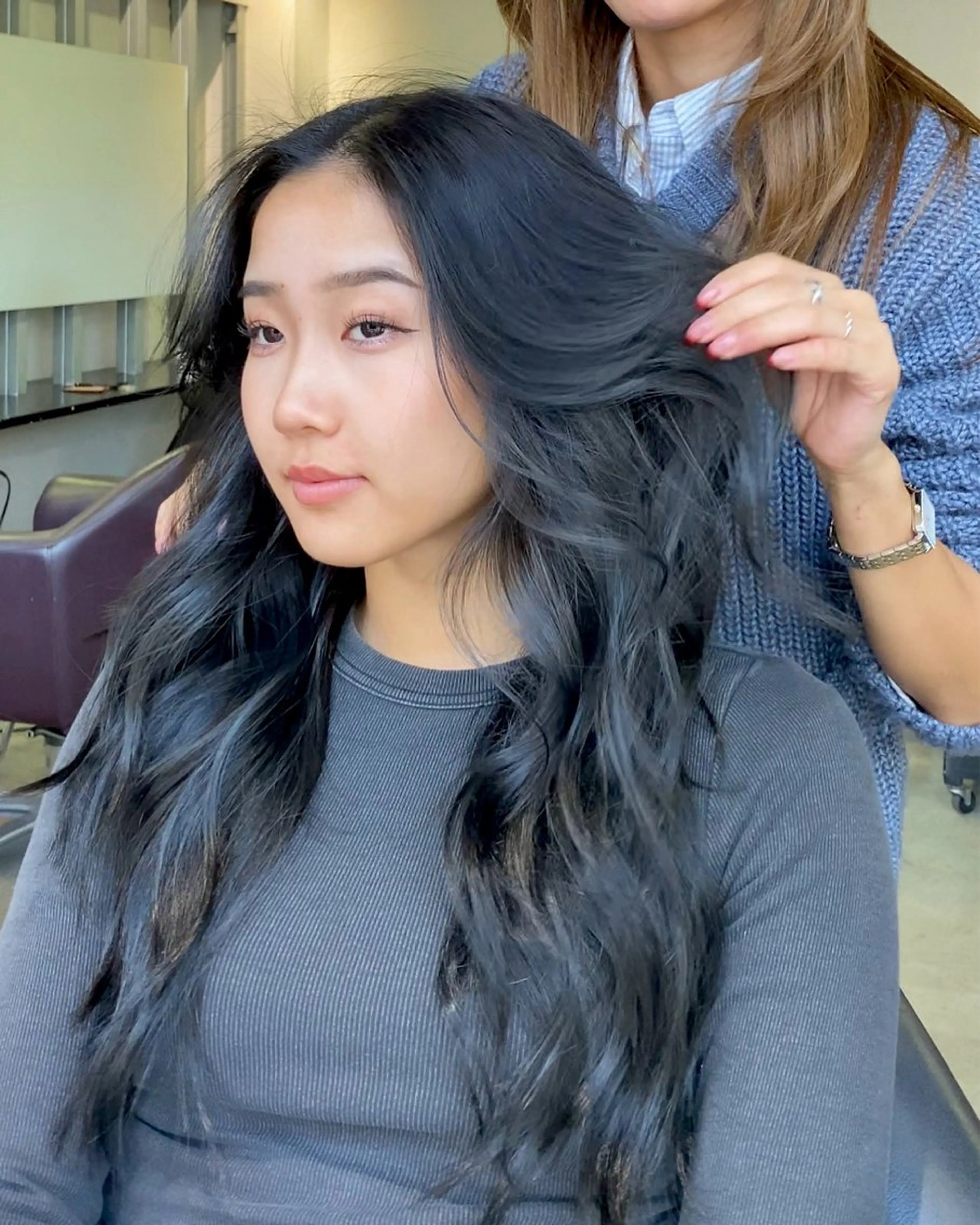 ロング カラー ヘアカラー トリートメント オリーブベージュ 🫒🩶Rianaのヘアスタイル