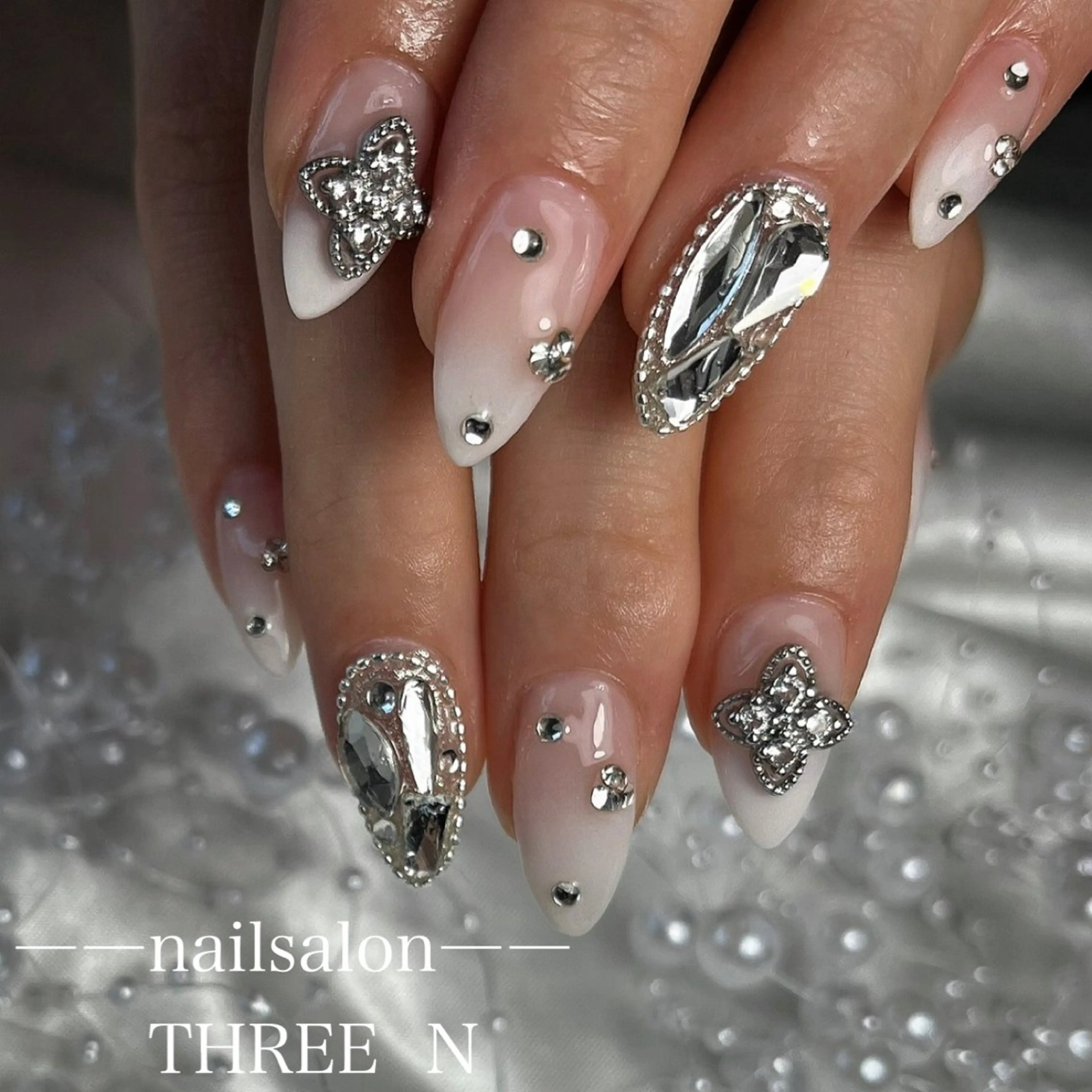 ネイル ハンドネイル Nail Salon THREE  Nのネイルデザイン
