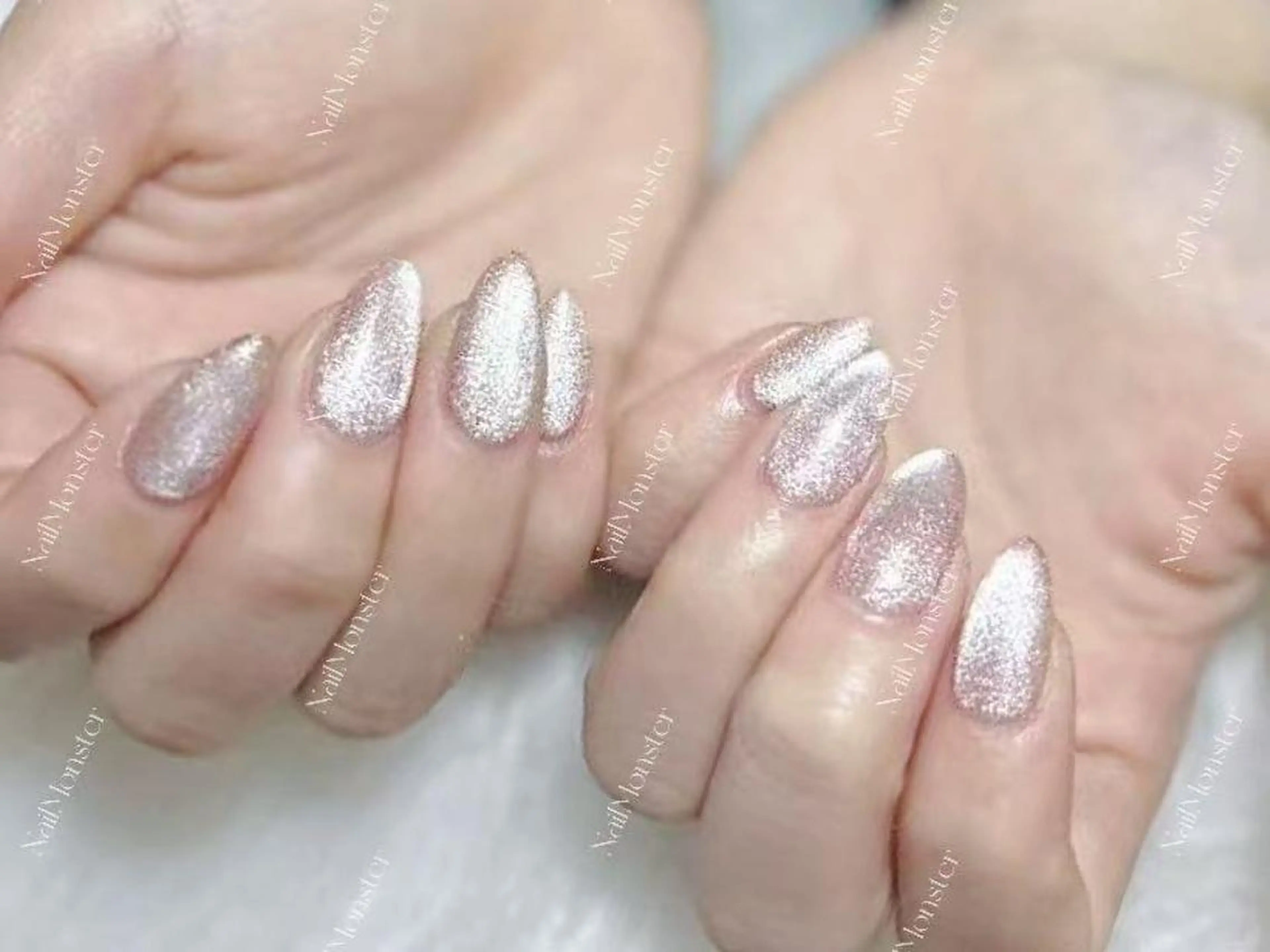 ネイル アートネイル オーロラネイル ガーリー キラキラネイル 韓国ネイル Nail Monsterのネイルデザイン