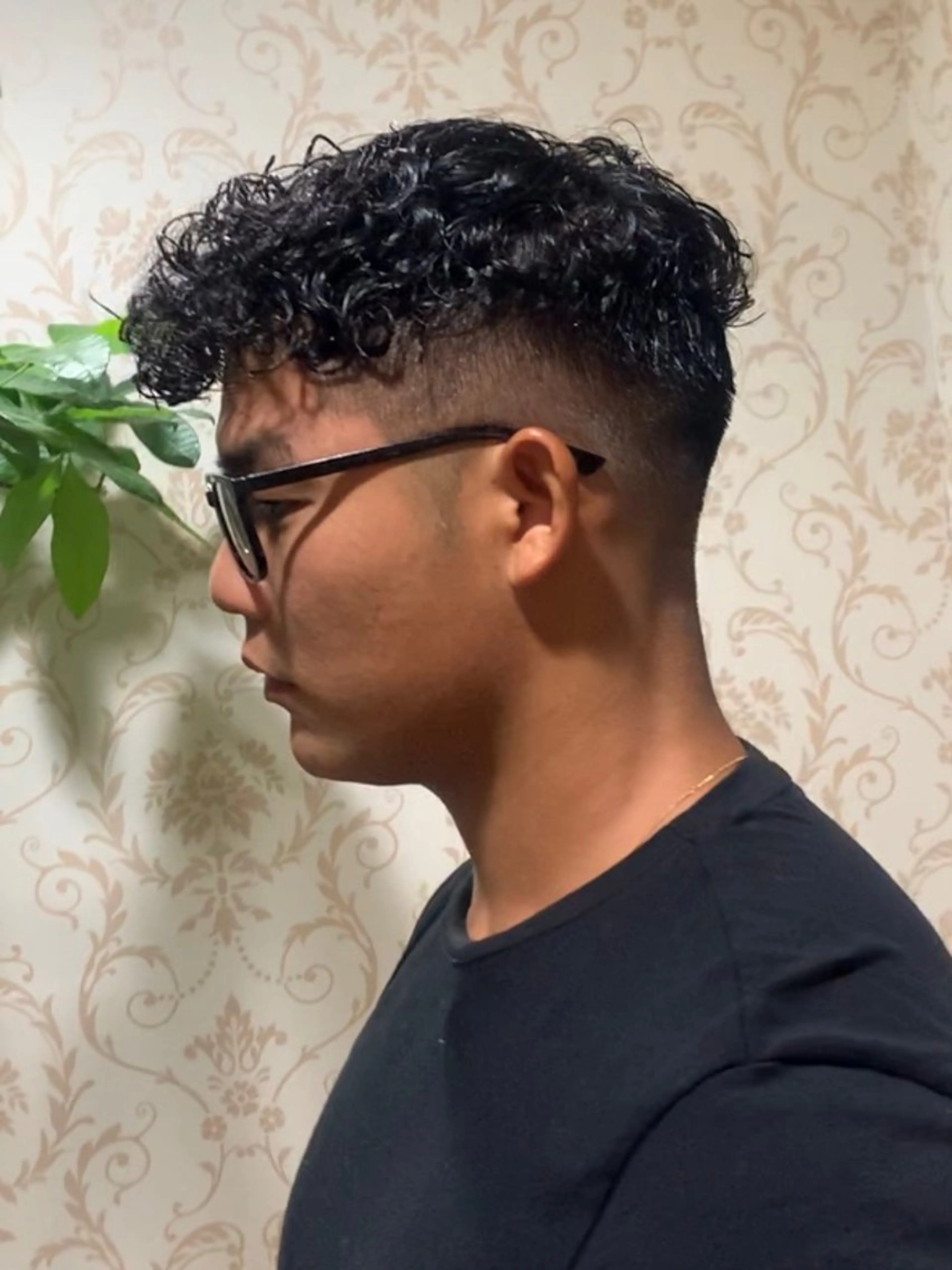 ショート パーマ メンズ メンズパーマ スペインカール ショートヘア メンズ縮毛矯正 /メンズパーマ美容師のヘアスタイル