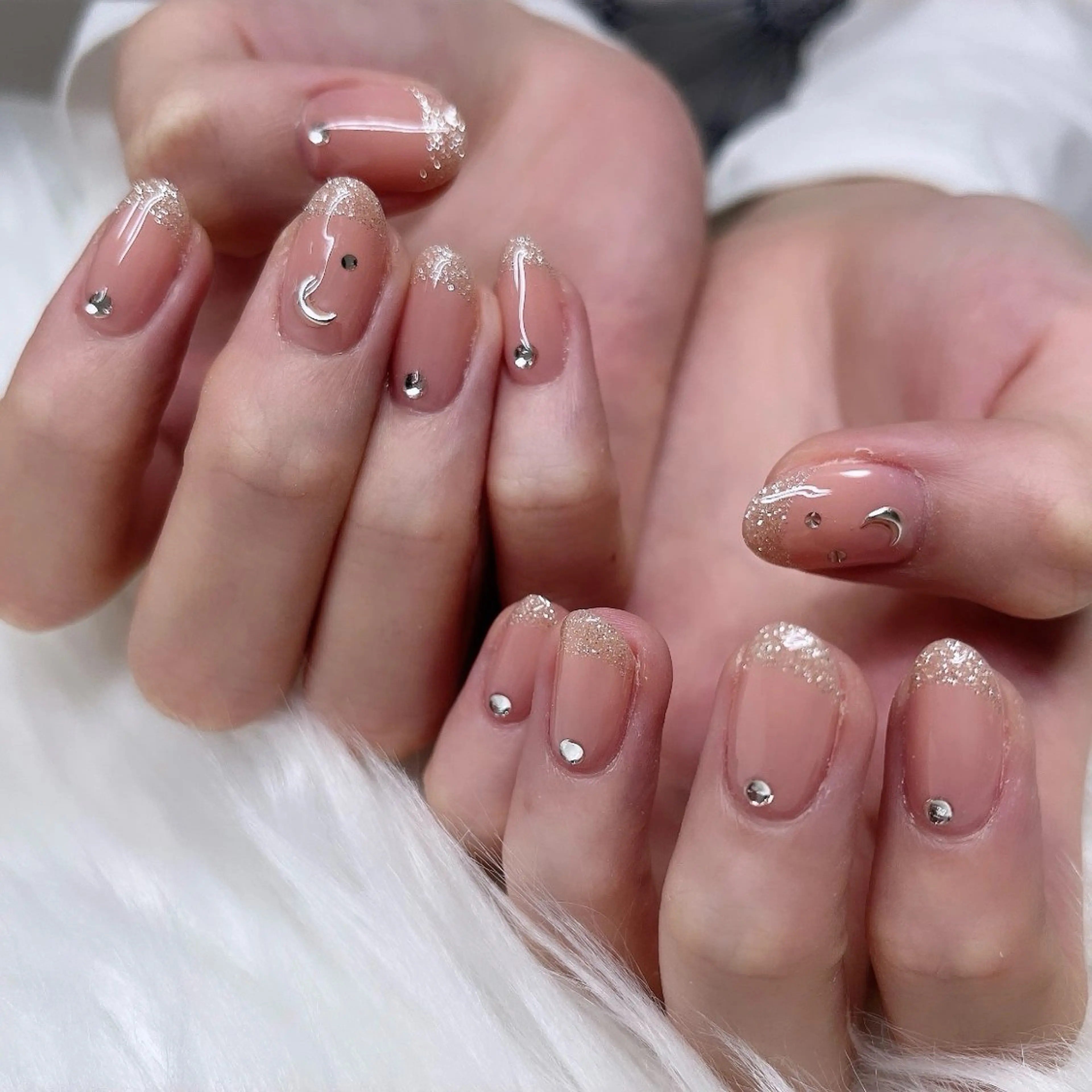 ネイル アートネイル キラキラネイル 韓国ネイル ラメ(グリッター) ロングネイル ハンドネイル 🐕🦺Yappy 💗A-tanのネイルデザイン