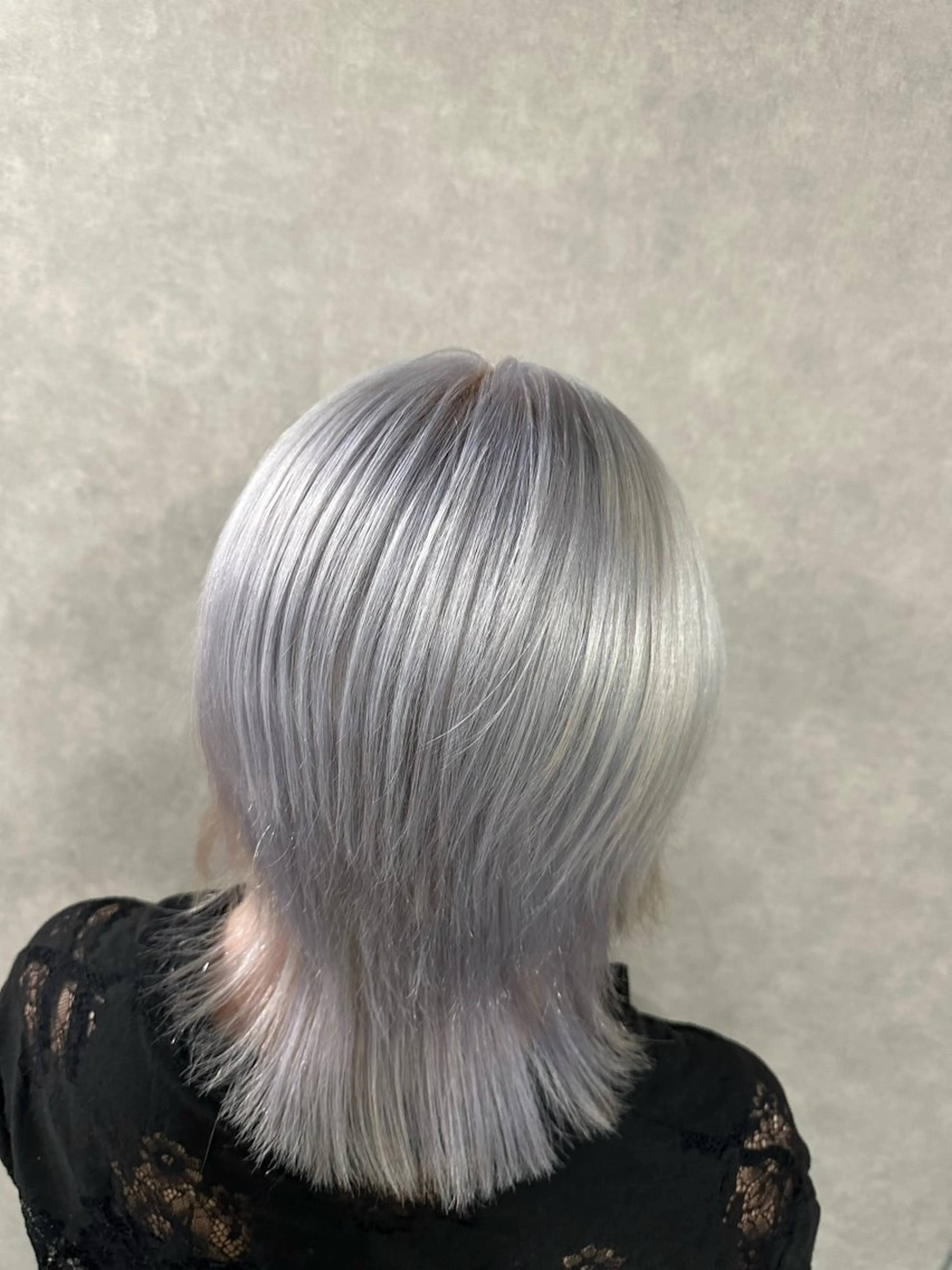 セミロング ヘアカラー りょうへい/ 全頭ブリーチ/渋谷のヘアスタイル